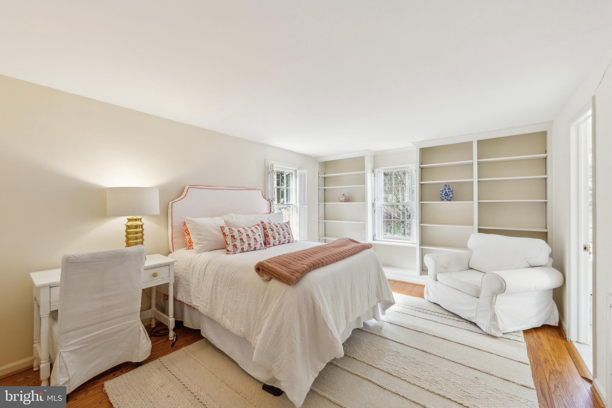 RADNOR HUNT - Residential