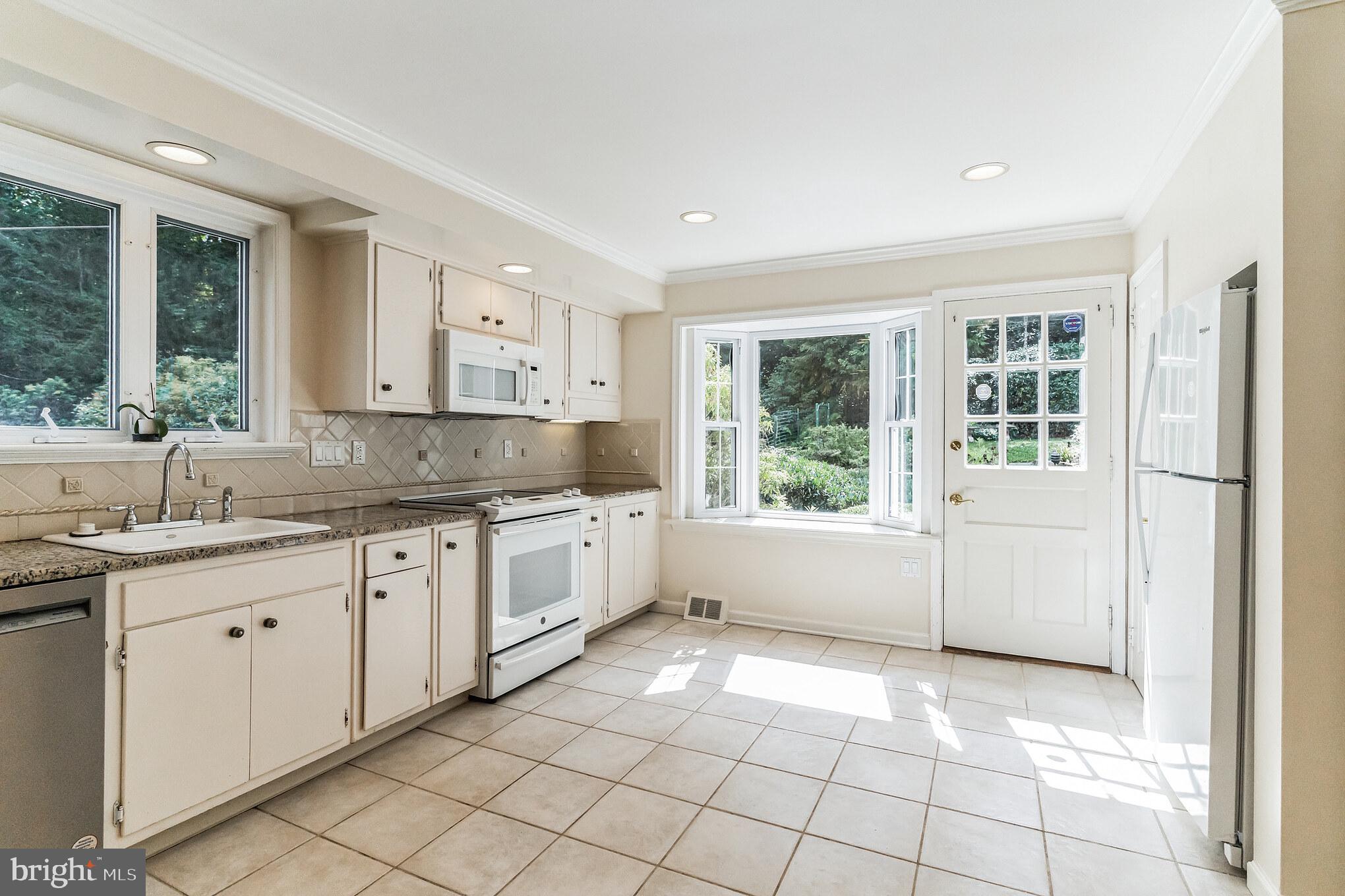 RADNOR HUNT - Residential