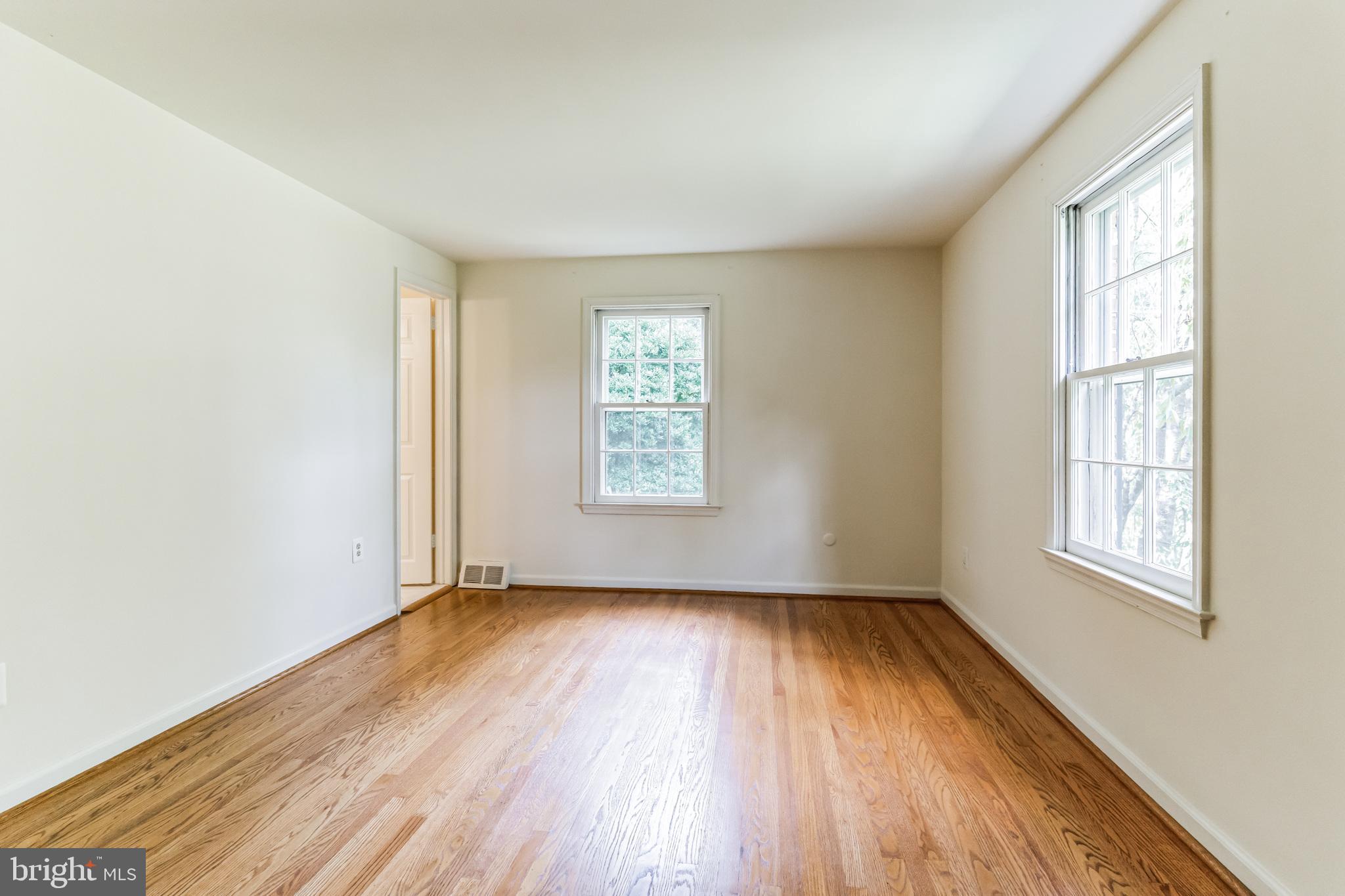 RADNOR HUNT - Residential