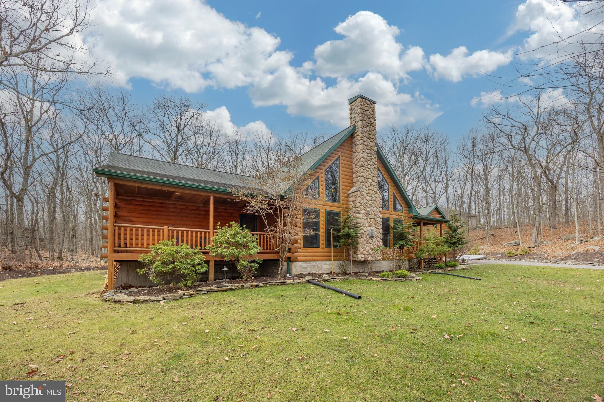 HIDDEN LAKE ESTATES - Residential