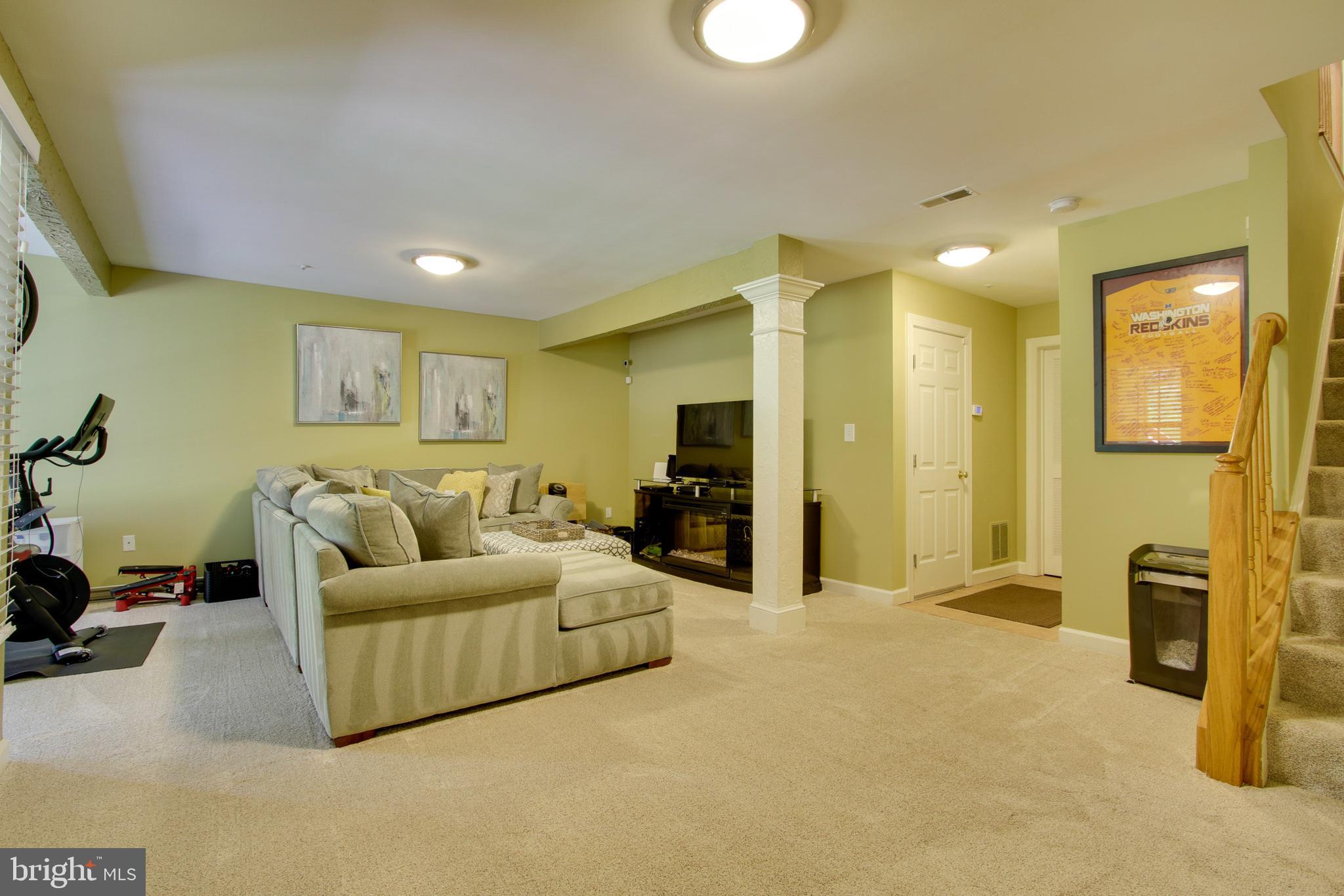 RUSSETT - Residential Lease