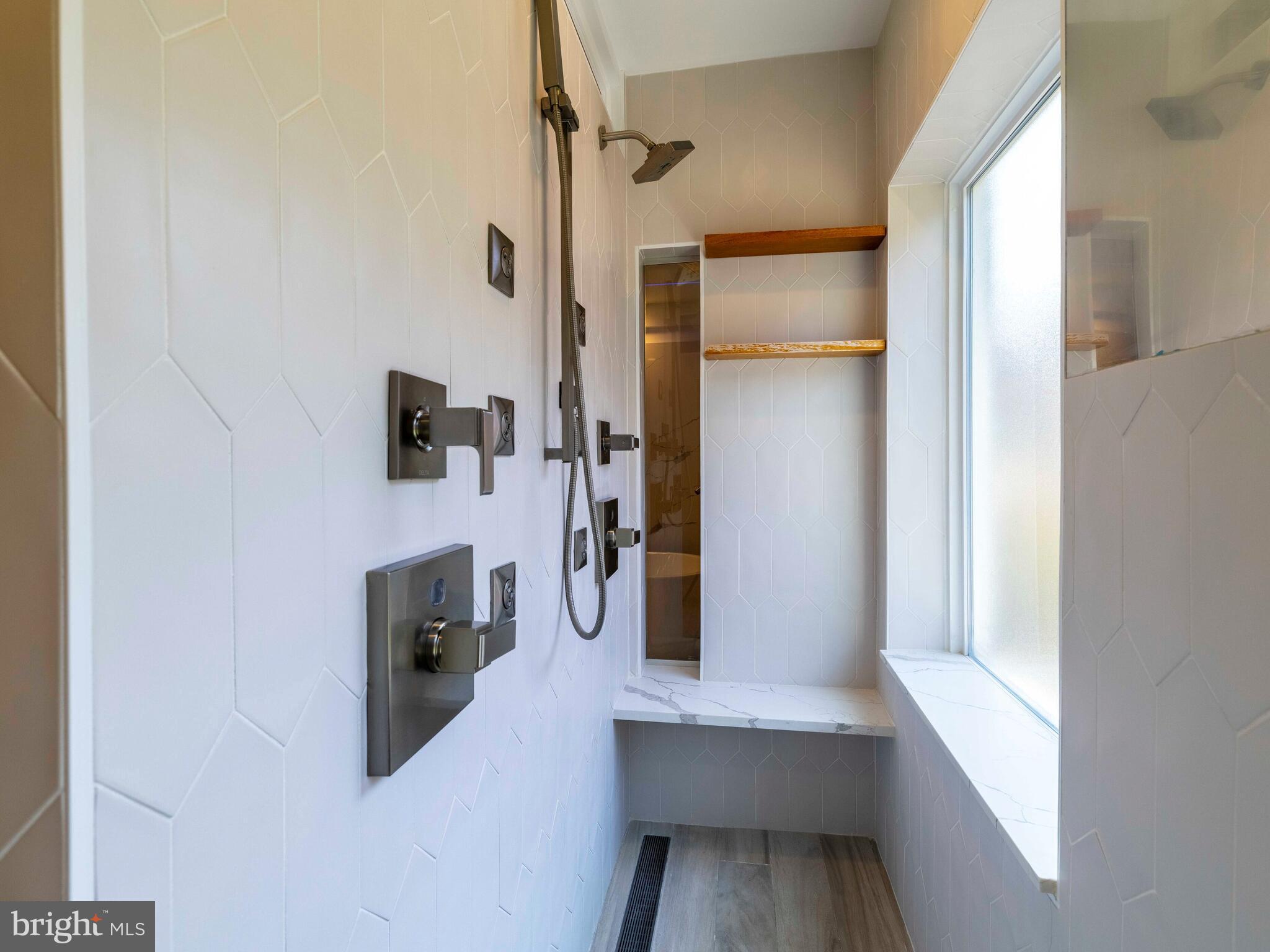 SOCIETY HILL - Residential