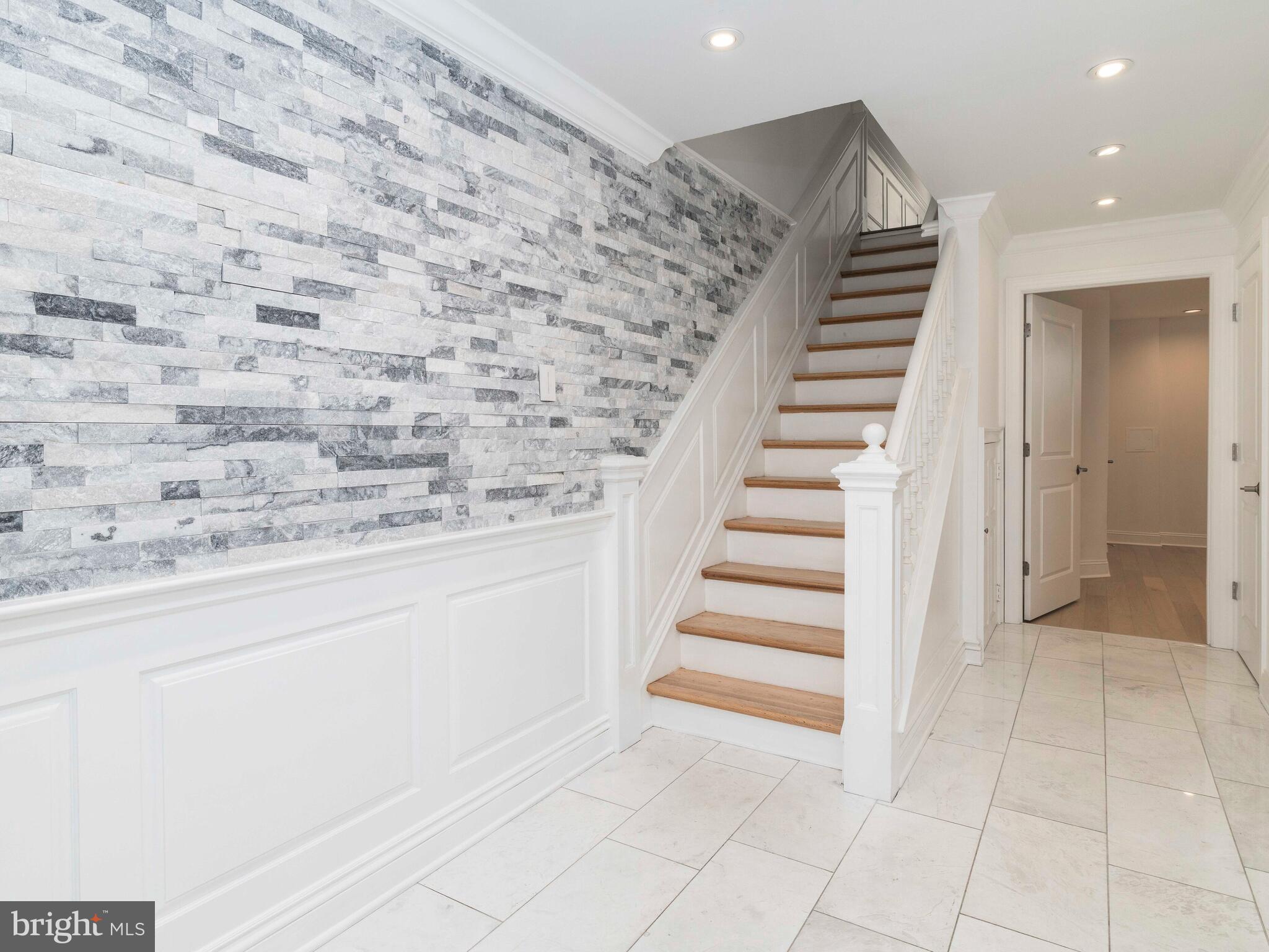 SOCIETY HILL - Residential