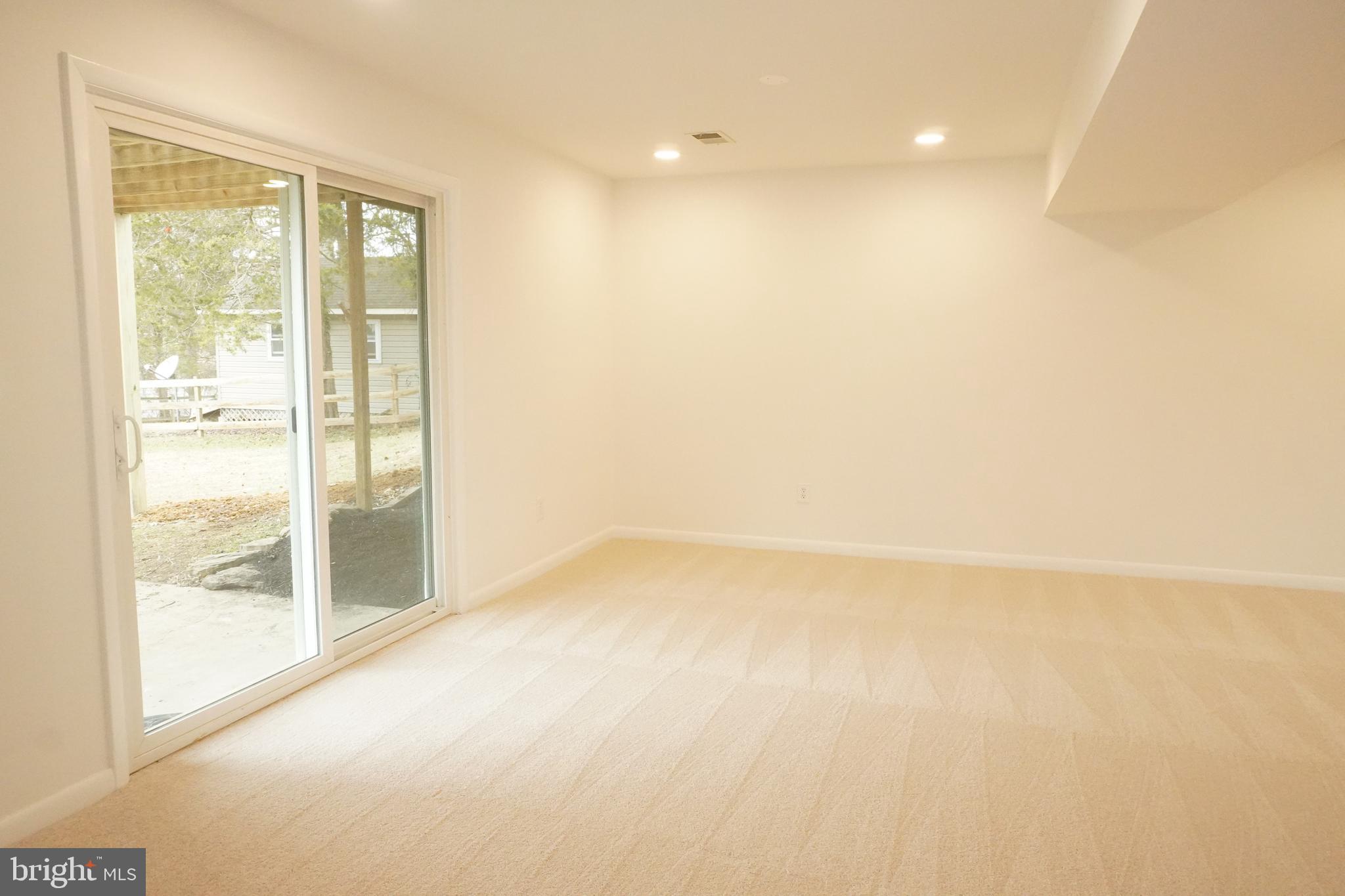 WARR LAKES - Residential