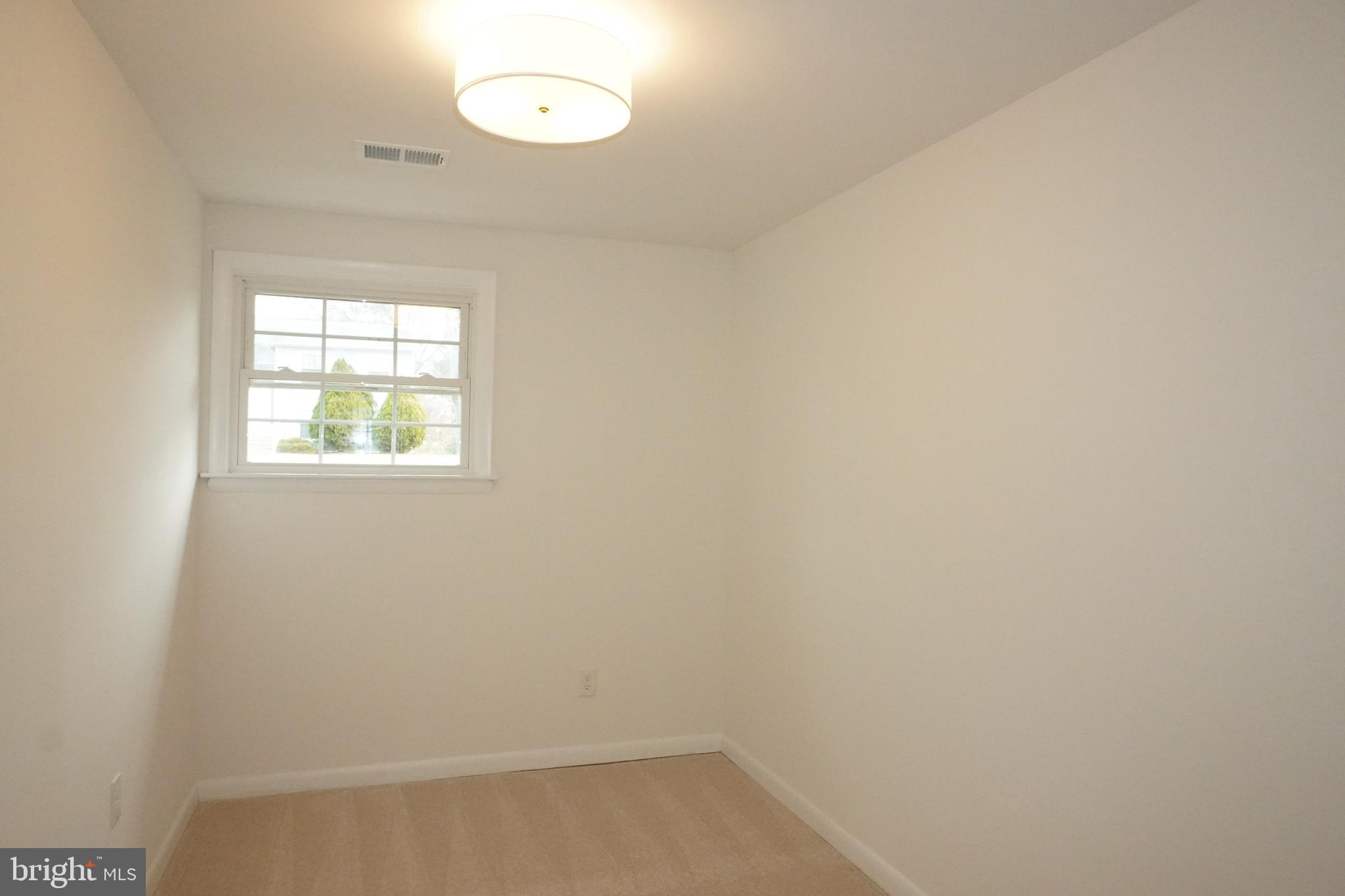 WARR LAKES - Residential