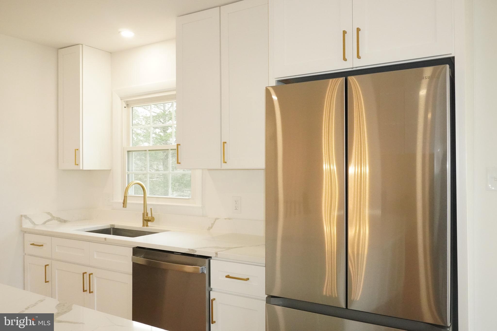 WARR LAKES - Residential