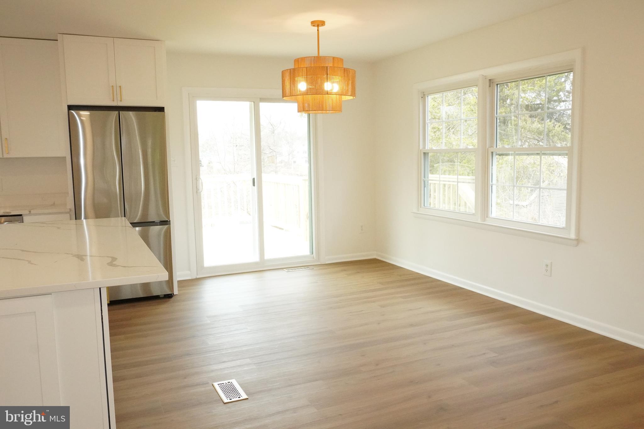 WARR LAKES - Residential