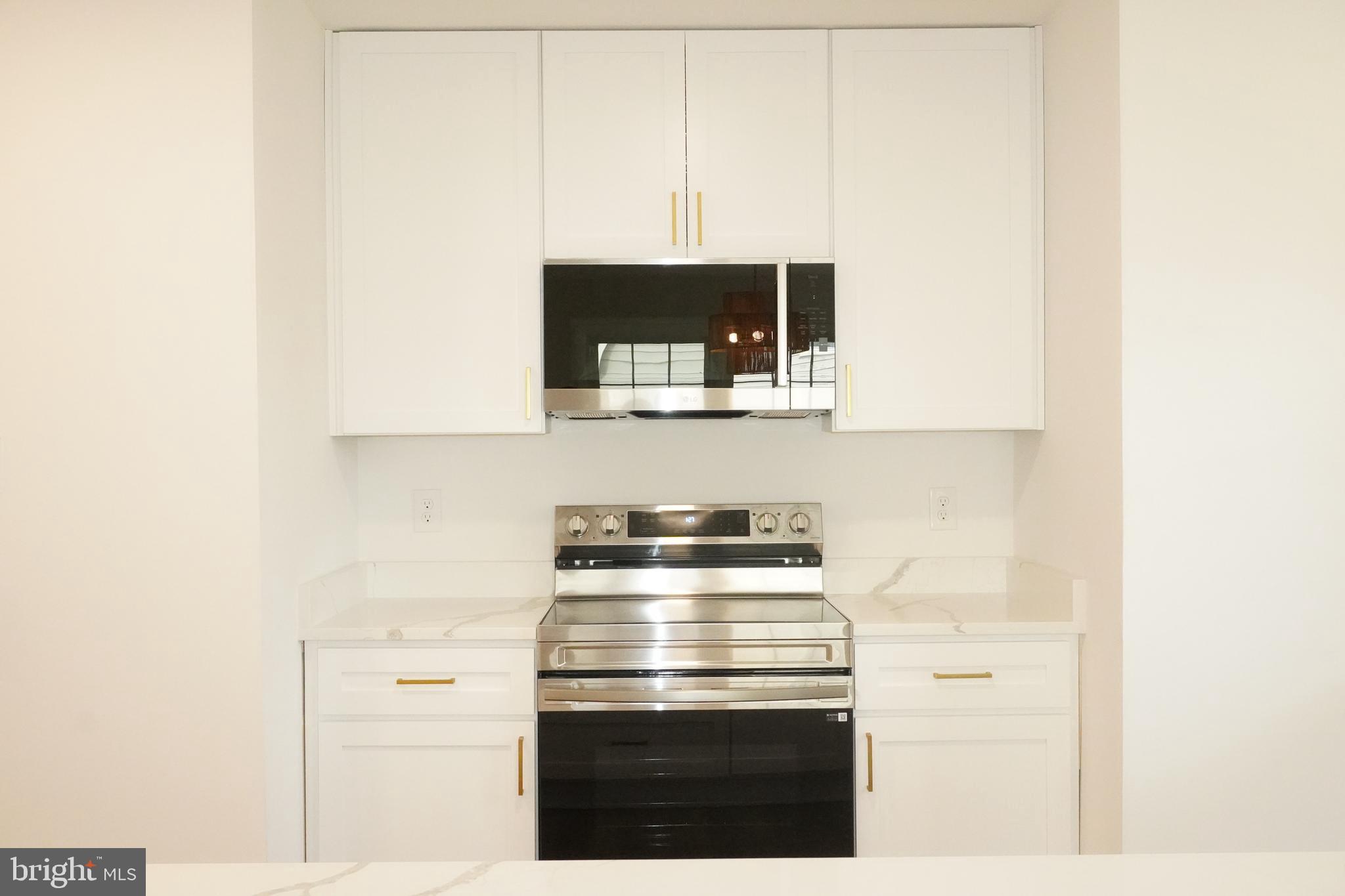 WARR LAKES - Residential