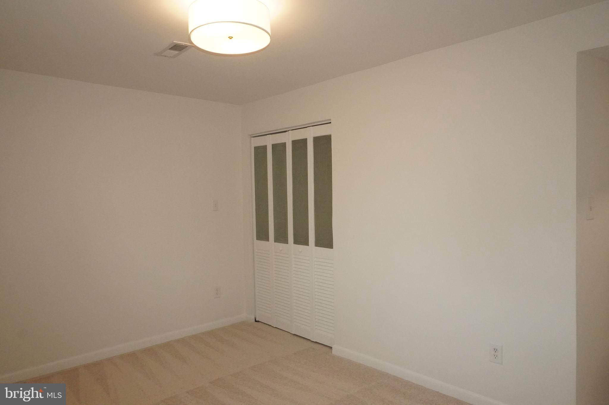 WARR LAKES - Residential