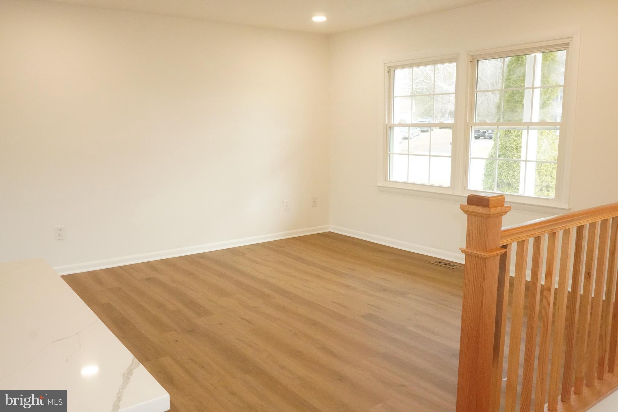 WARR LAKES - Residential