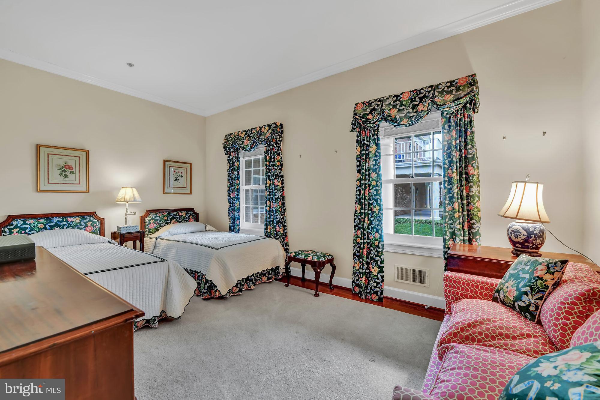 LUTHERVILLE - Residential