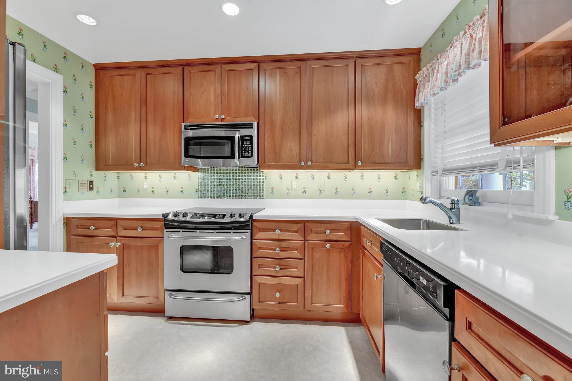 LUTHERVILLE - Residential