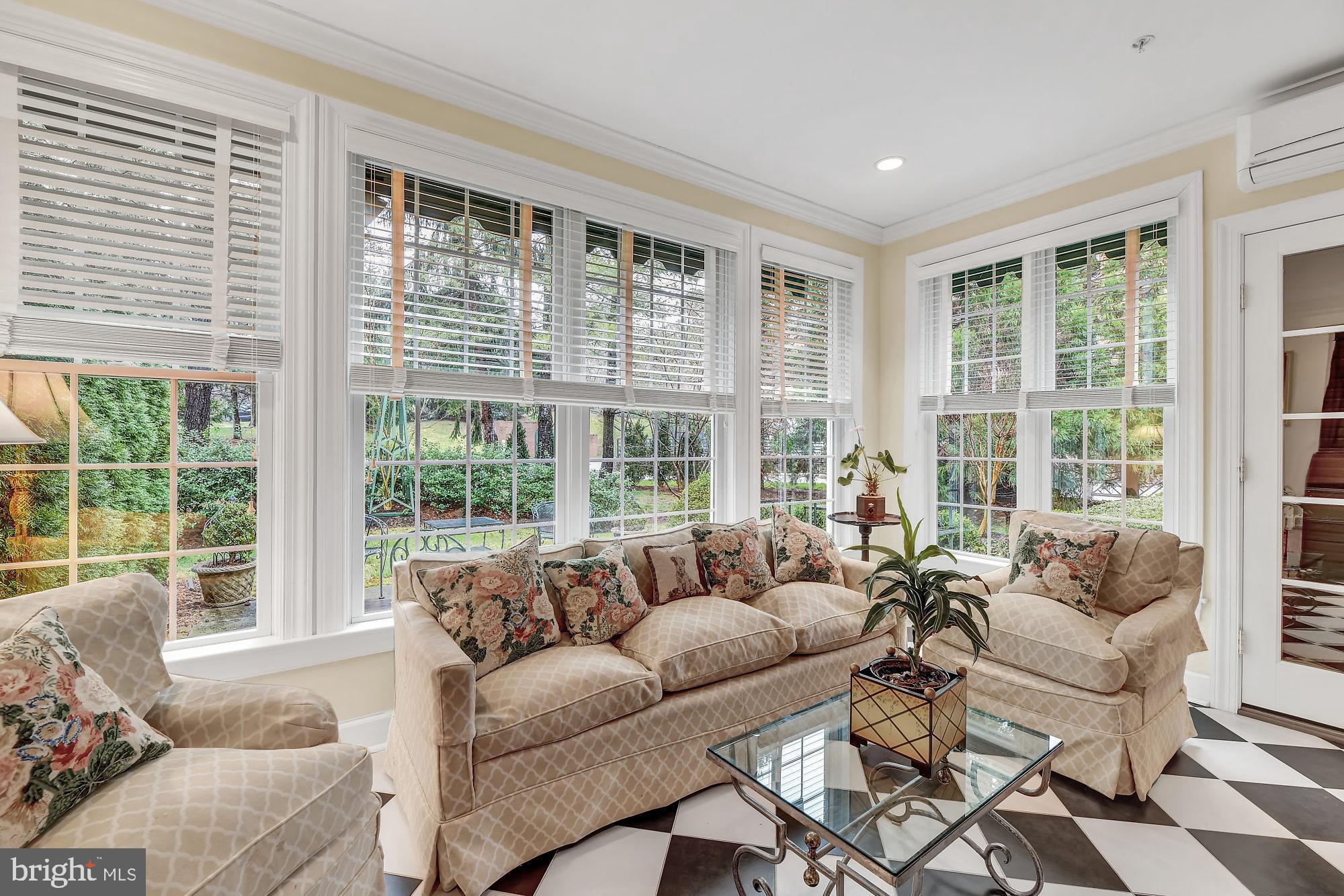 LUTHERVILLE - Residential