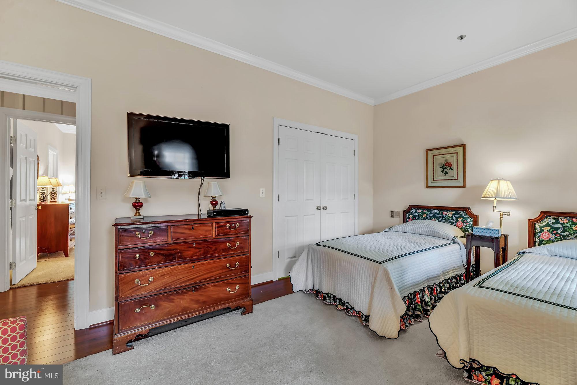 LUTHERVILLE - Residential