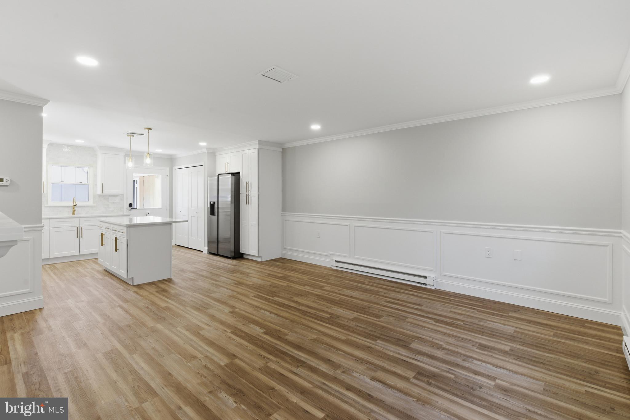 60 BUCKINGHAM DRIVE C