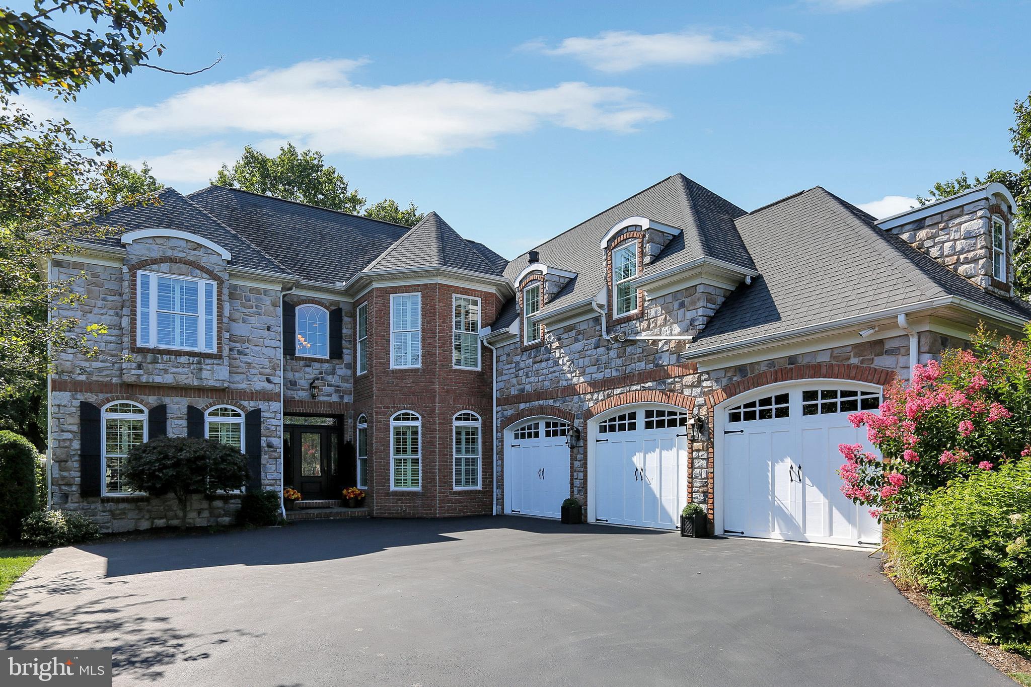 PINEHURST HILLS - Residential