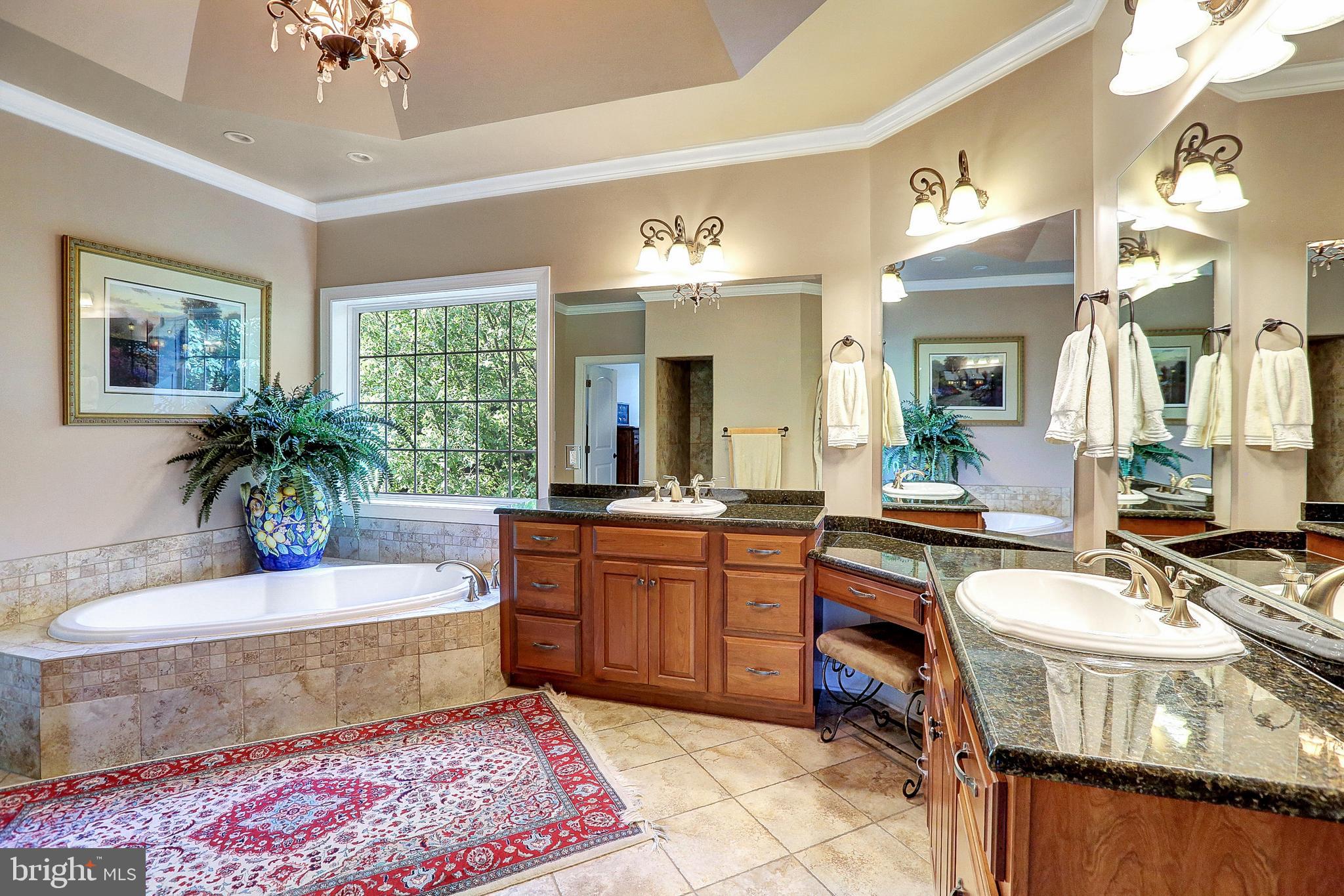 PINEHURST HILLS - Residential