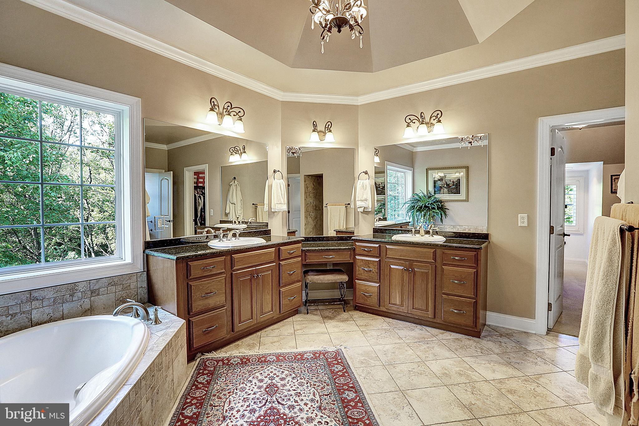 PINEHURST HILLS - Residential