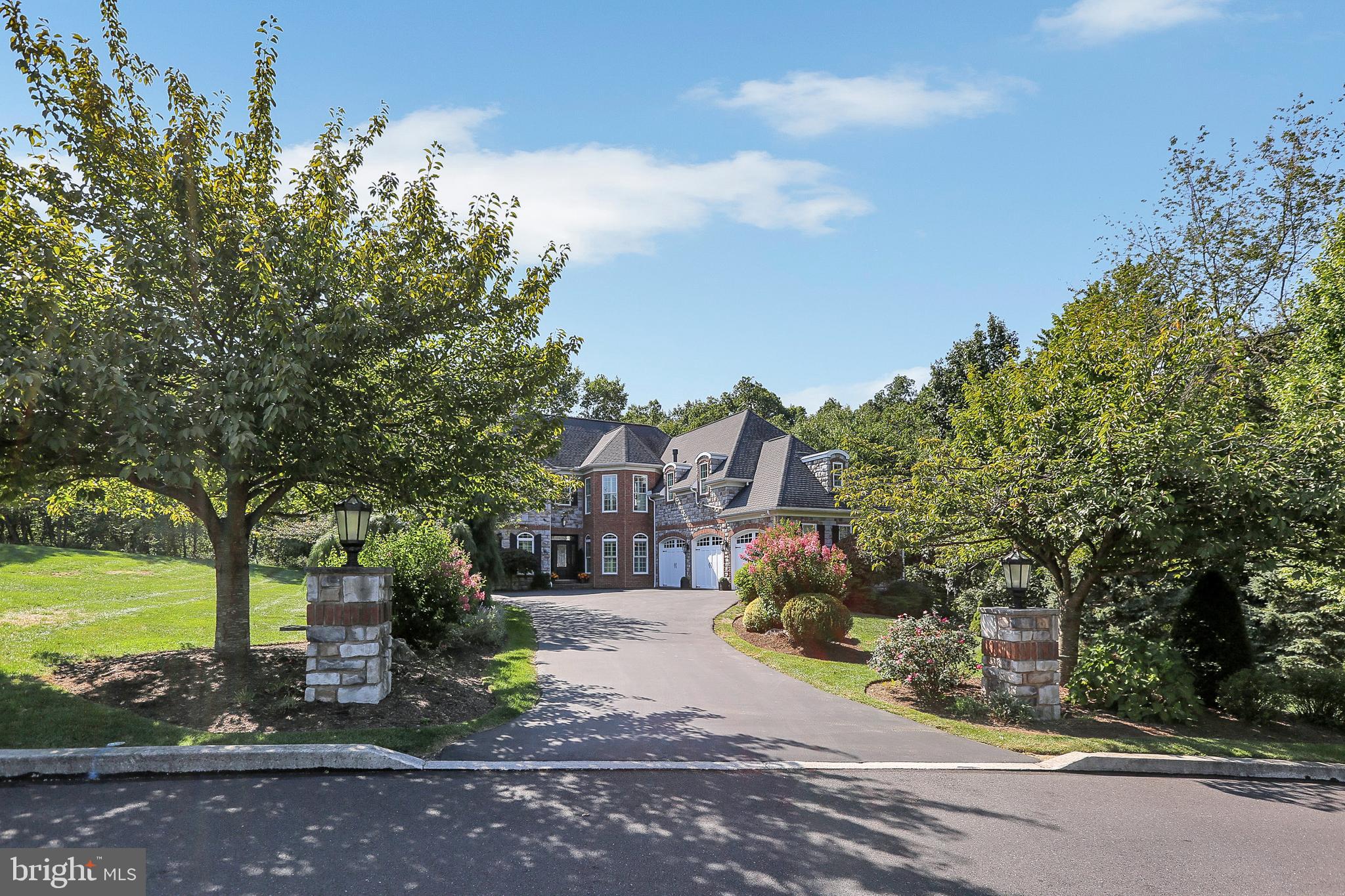 PINEHURST HILLS - Residential