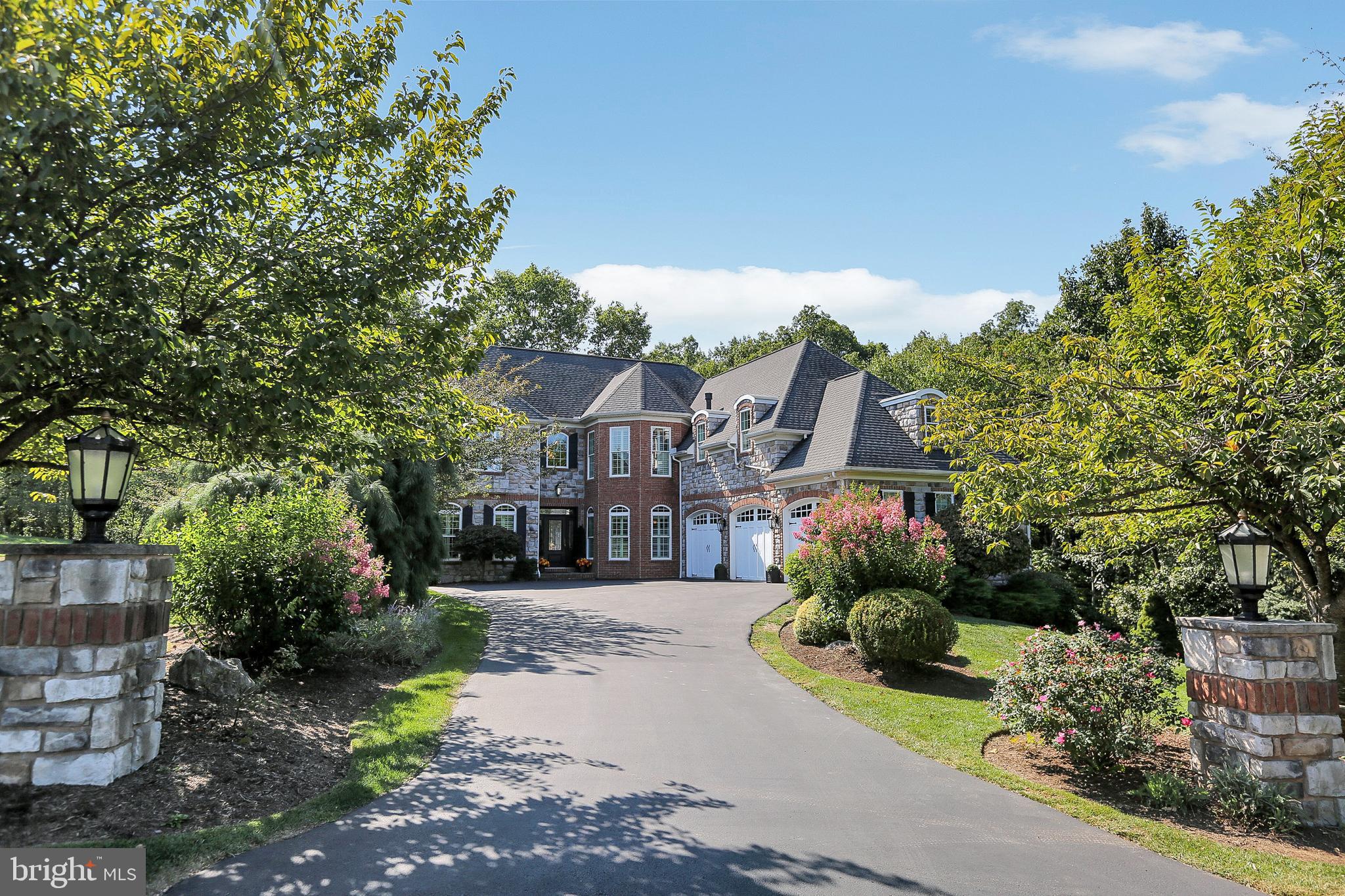 PINEHURST HILLS - Residential