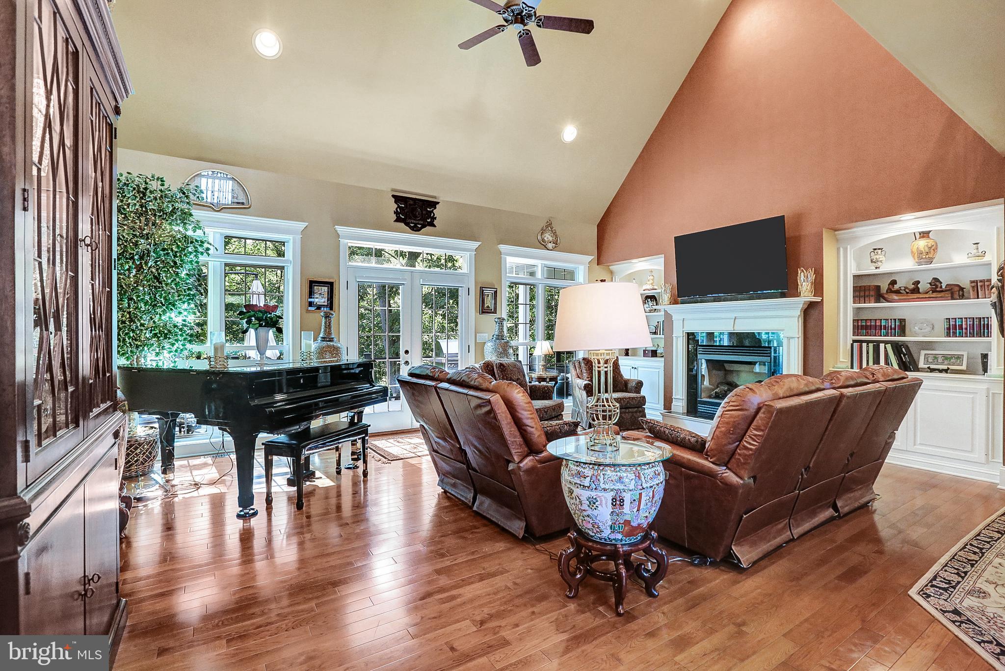 PINEHURST HILLS - Residential