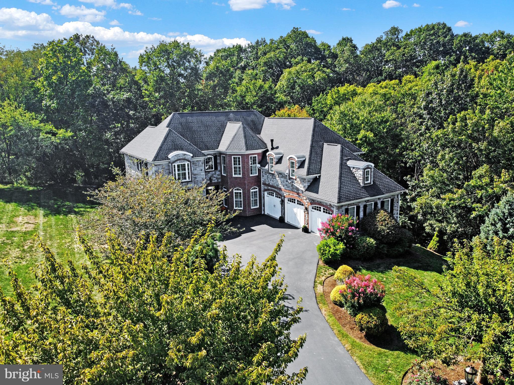 PINEHURST HILLS - Residential