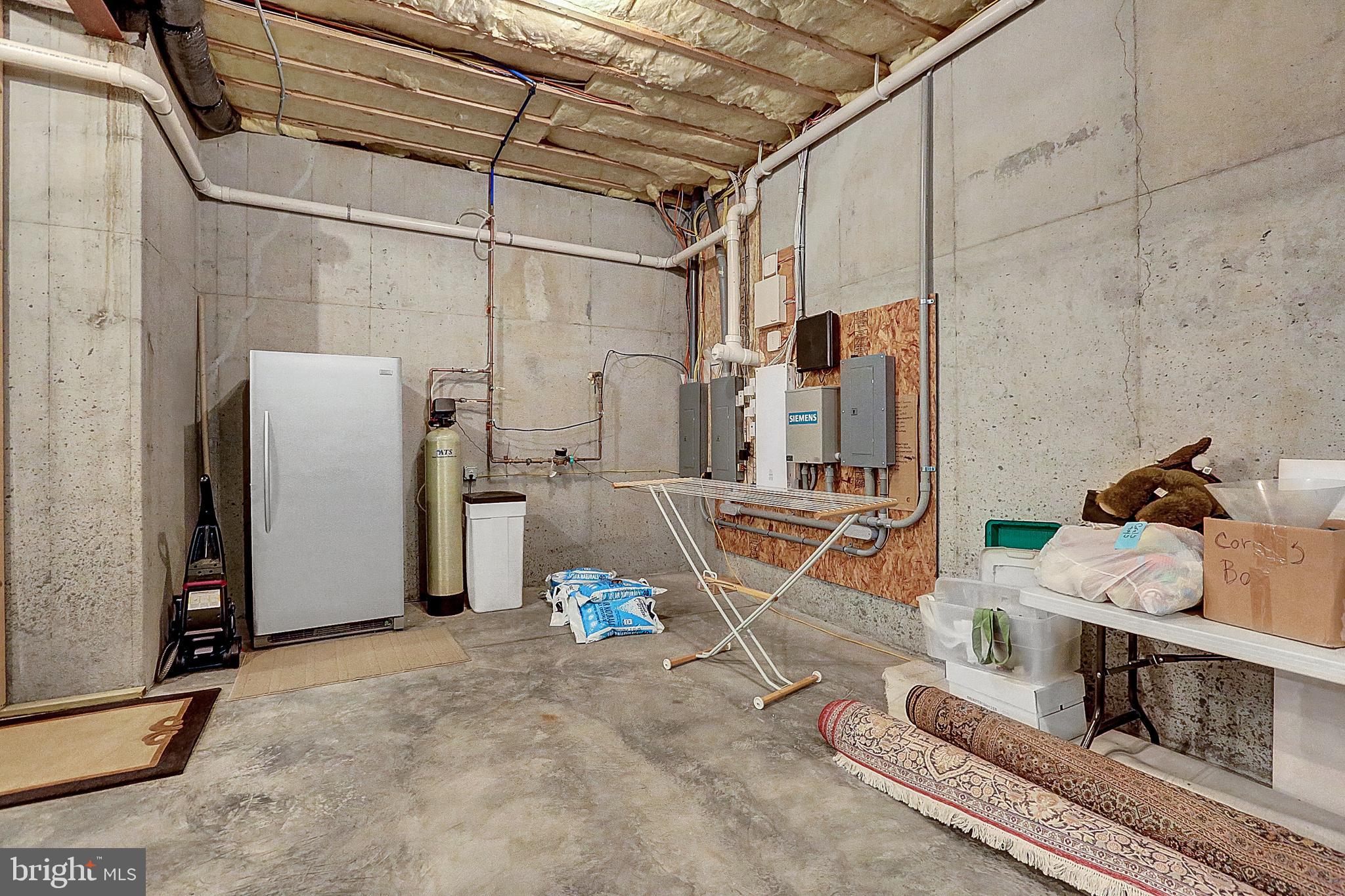 PINEHURST HILLS - Residential