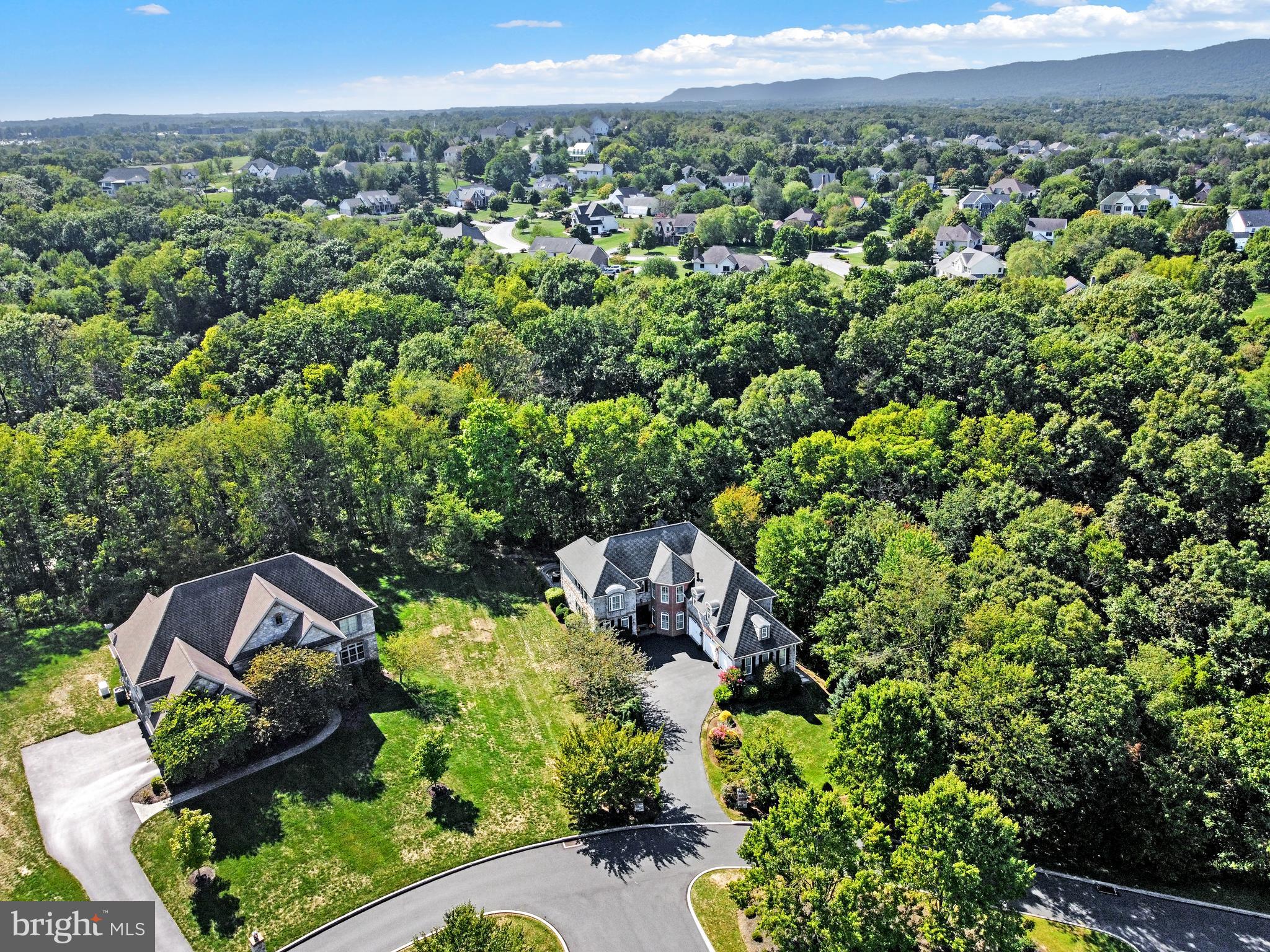 PINEHURST HILLS - Residential