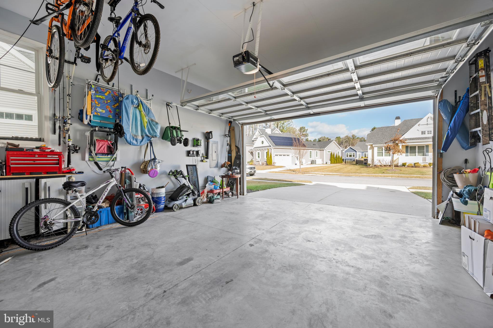 COASTAL CLUB - Residential