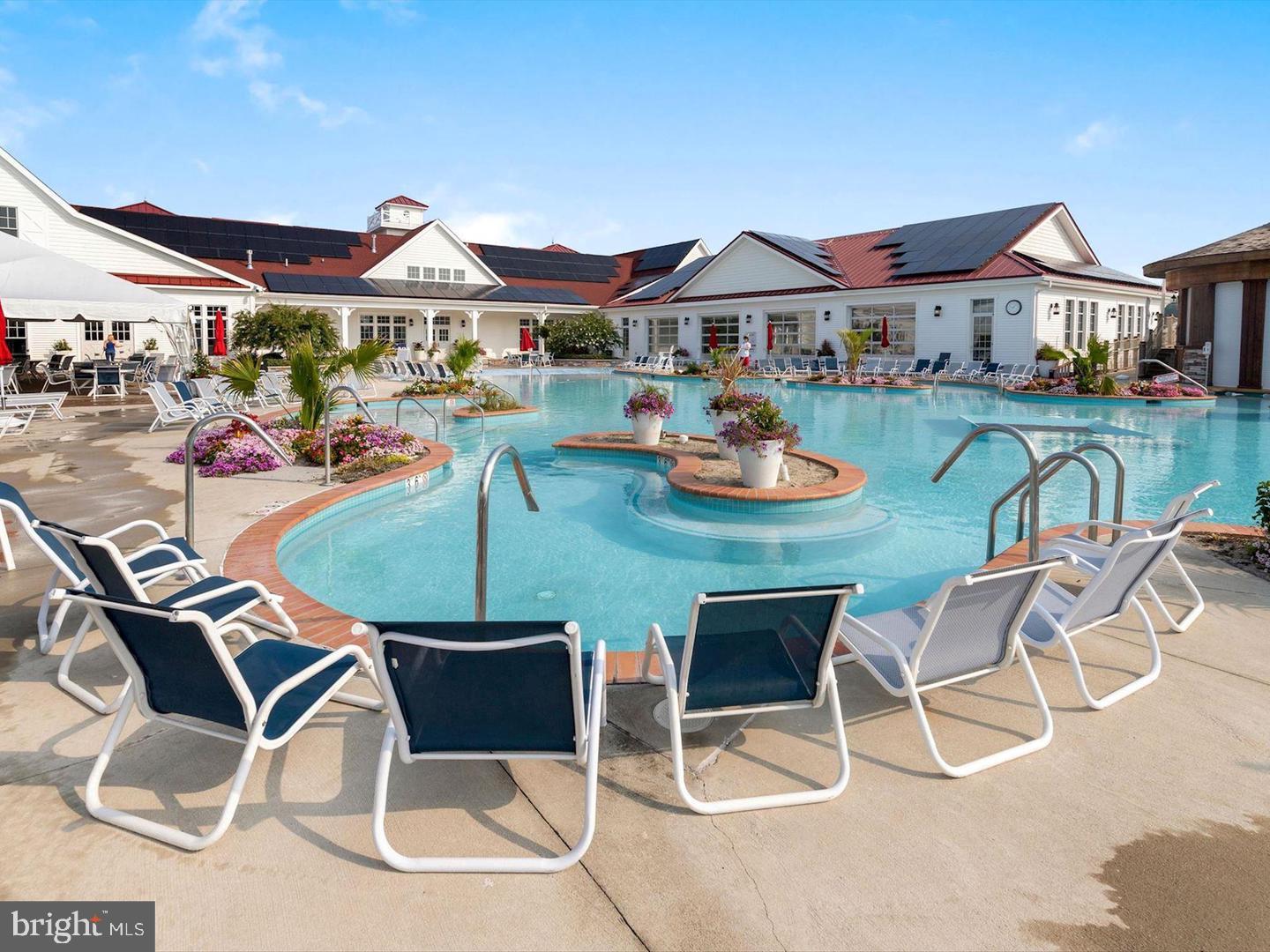 COASTAL CLUB - Residential