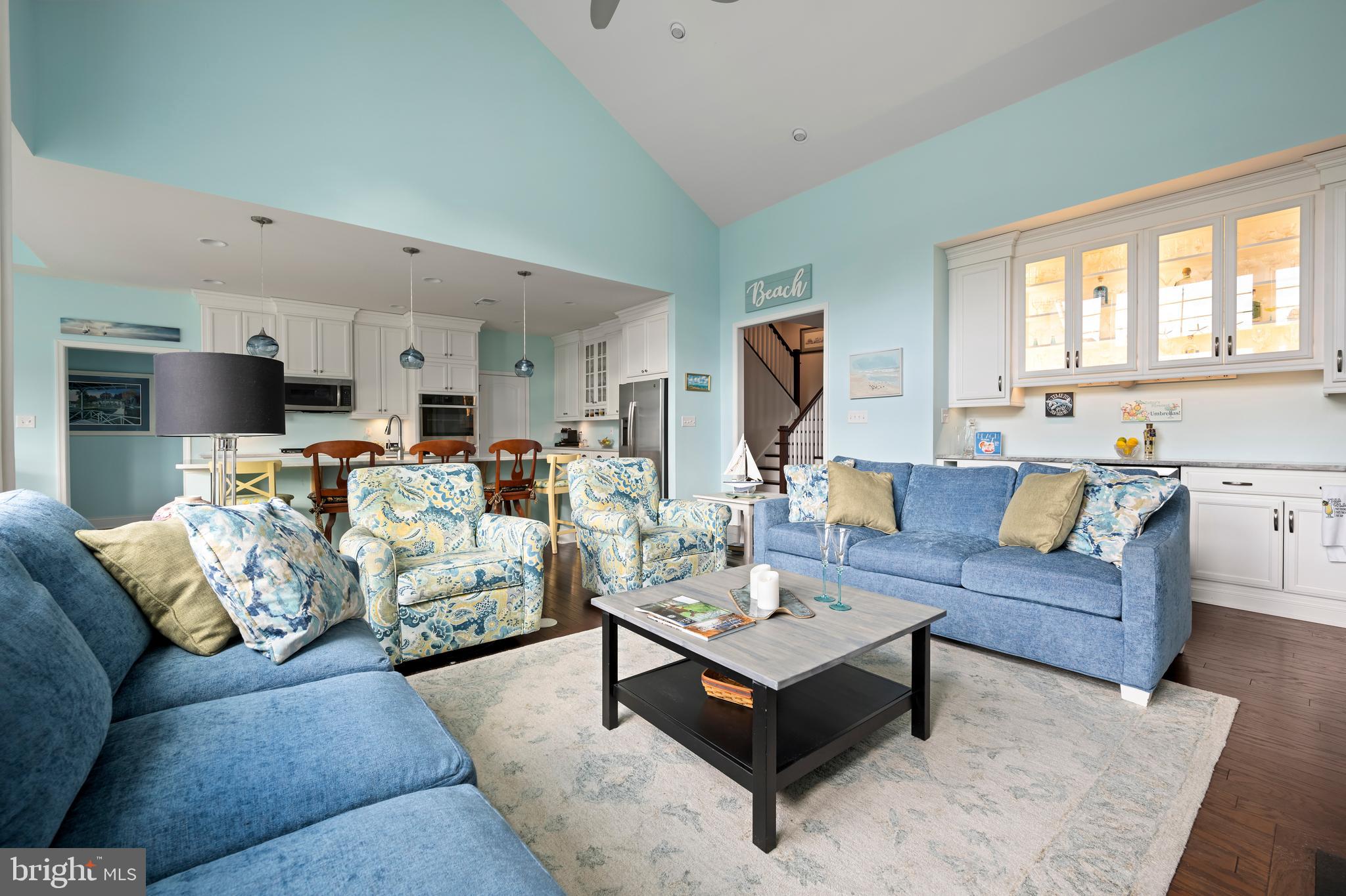 COASTAL CLUB - Residential