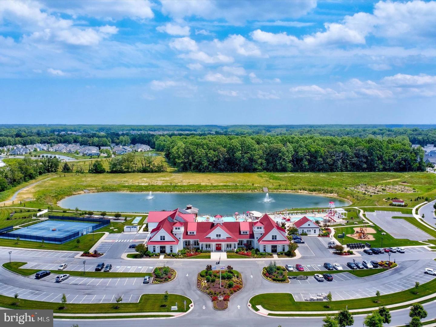 COASTAL CLUB - Residential