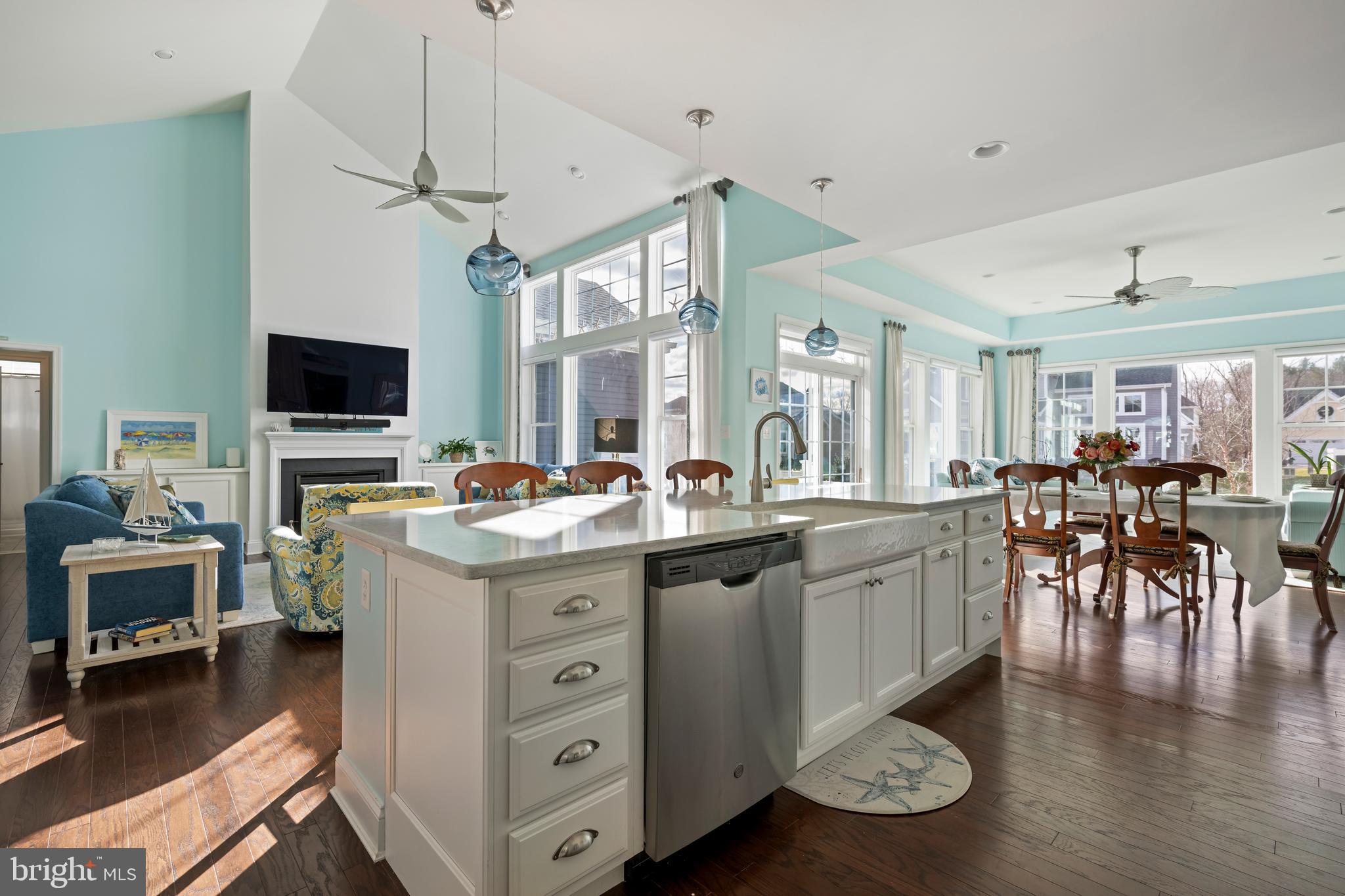 COASTAL CLUB - Residential