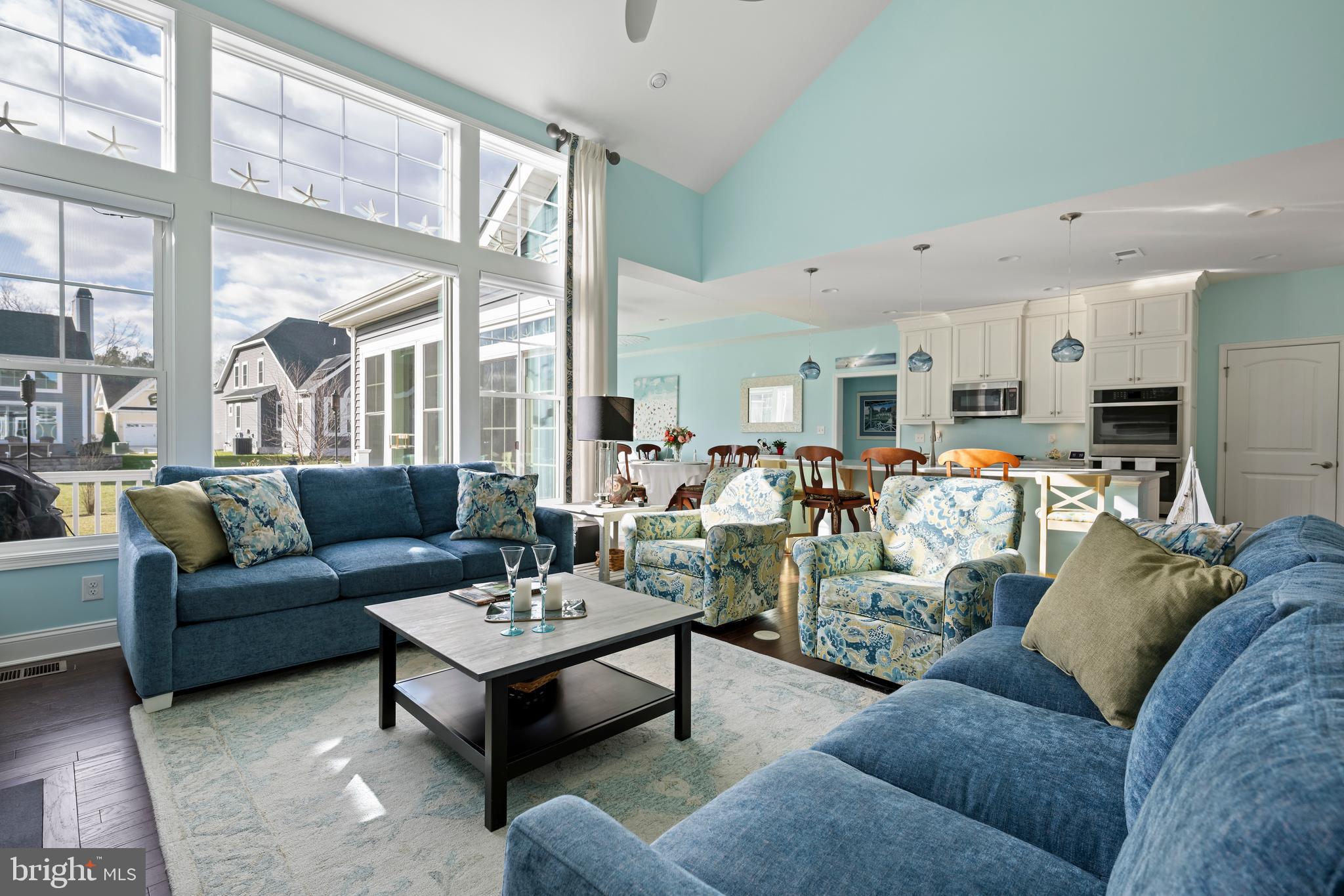 COASTAL CLUB - Residential