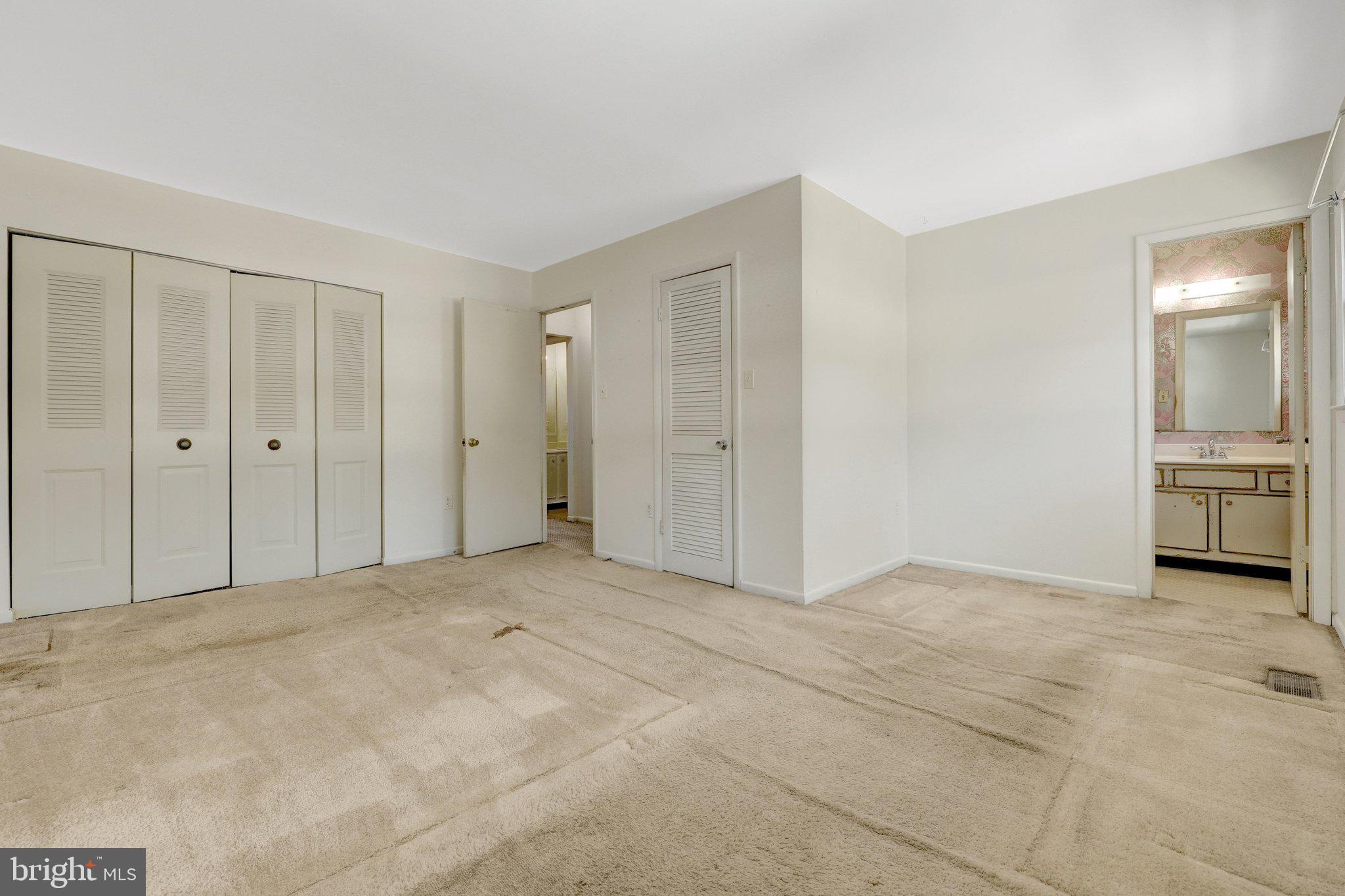 CIRCLE WOODS - Residential