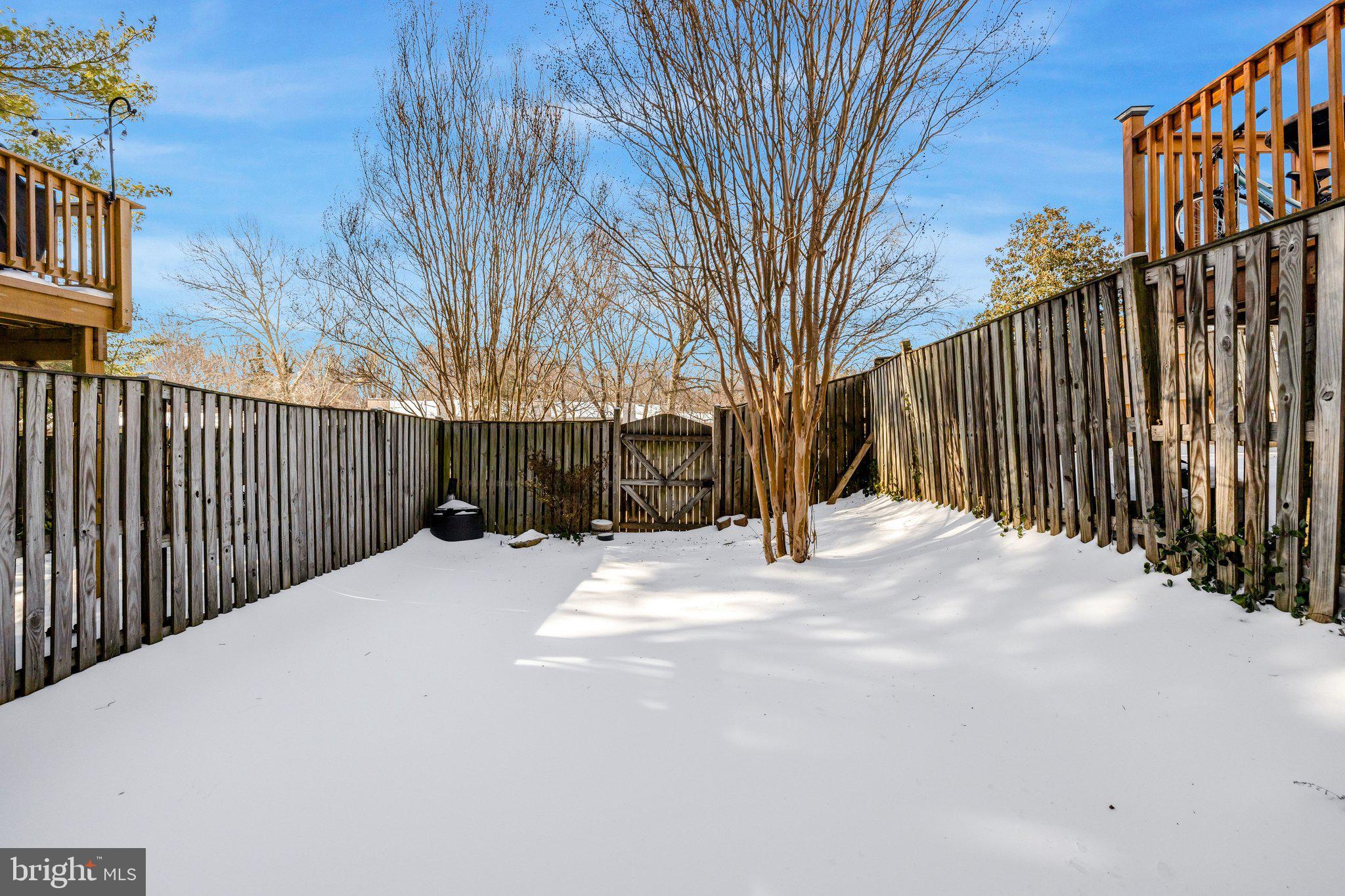 CIRCLE WOODS - Residential