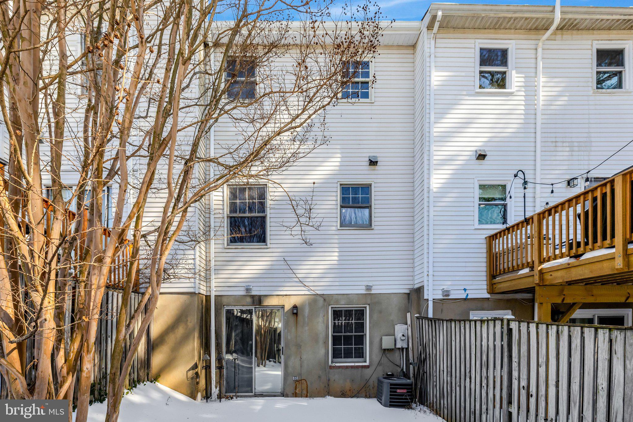 CIRCLE WOODS - Residential