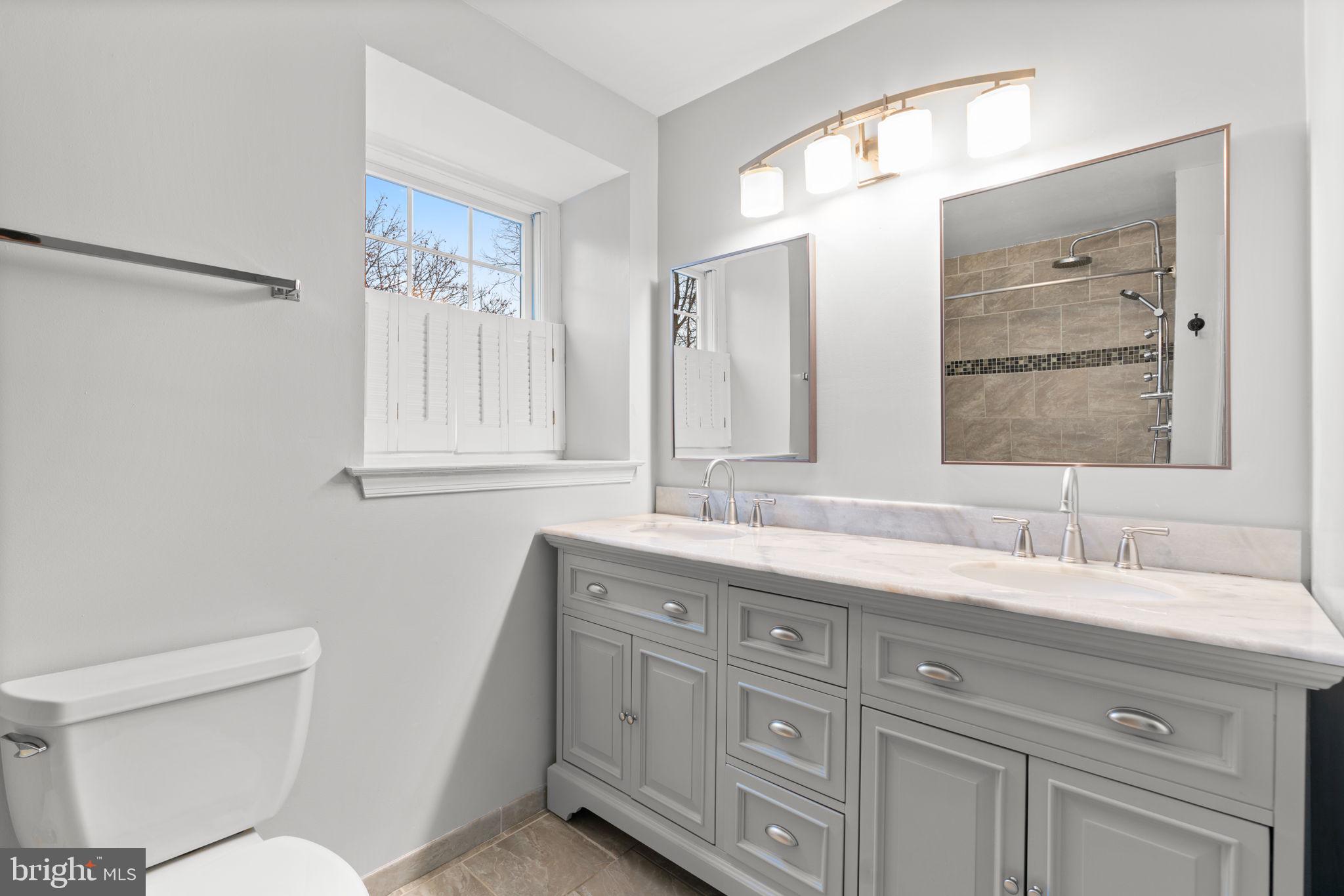 BURLEIGH MANOR - Residential