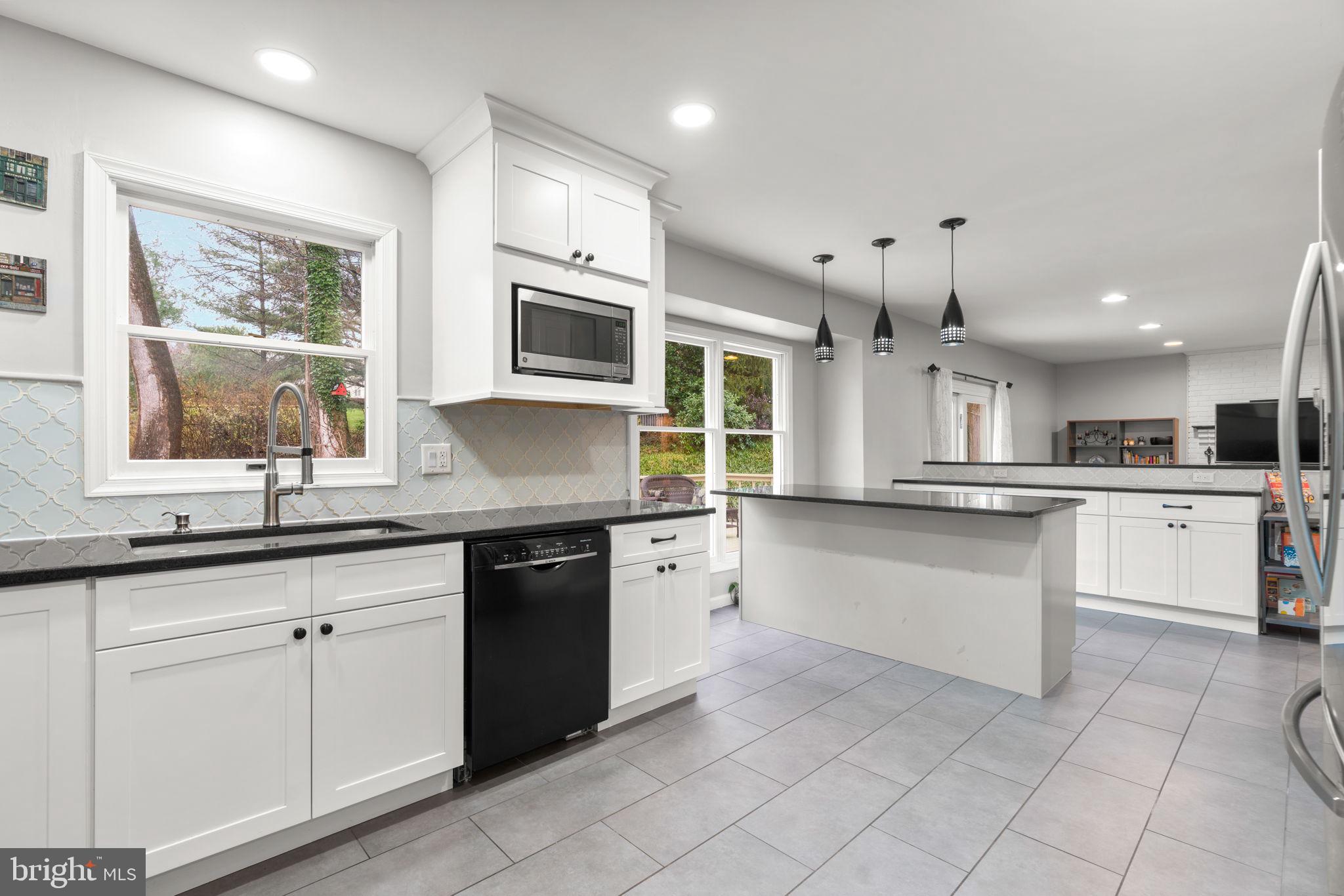 BURLEIGH MANOR - Residential