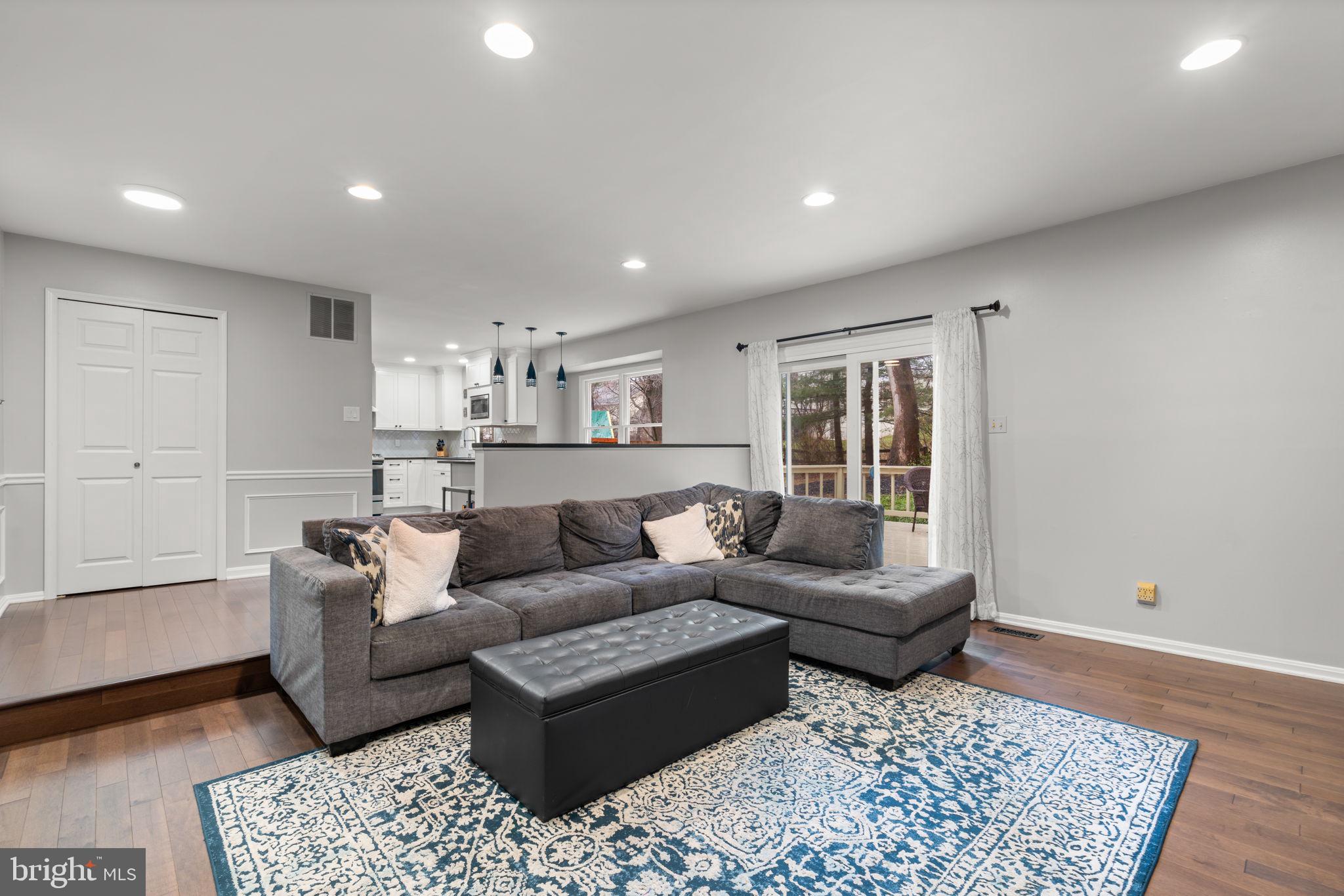 BURLEIGH MANOR - Residential