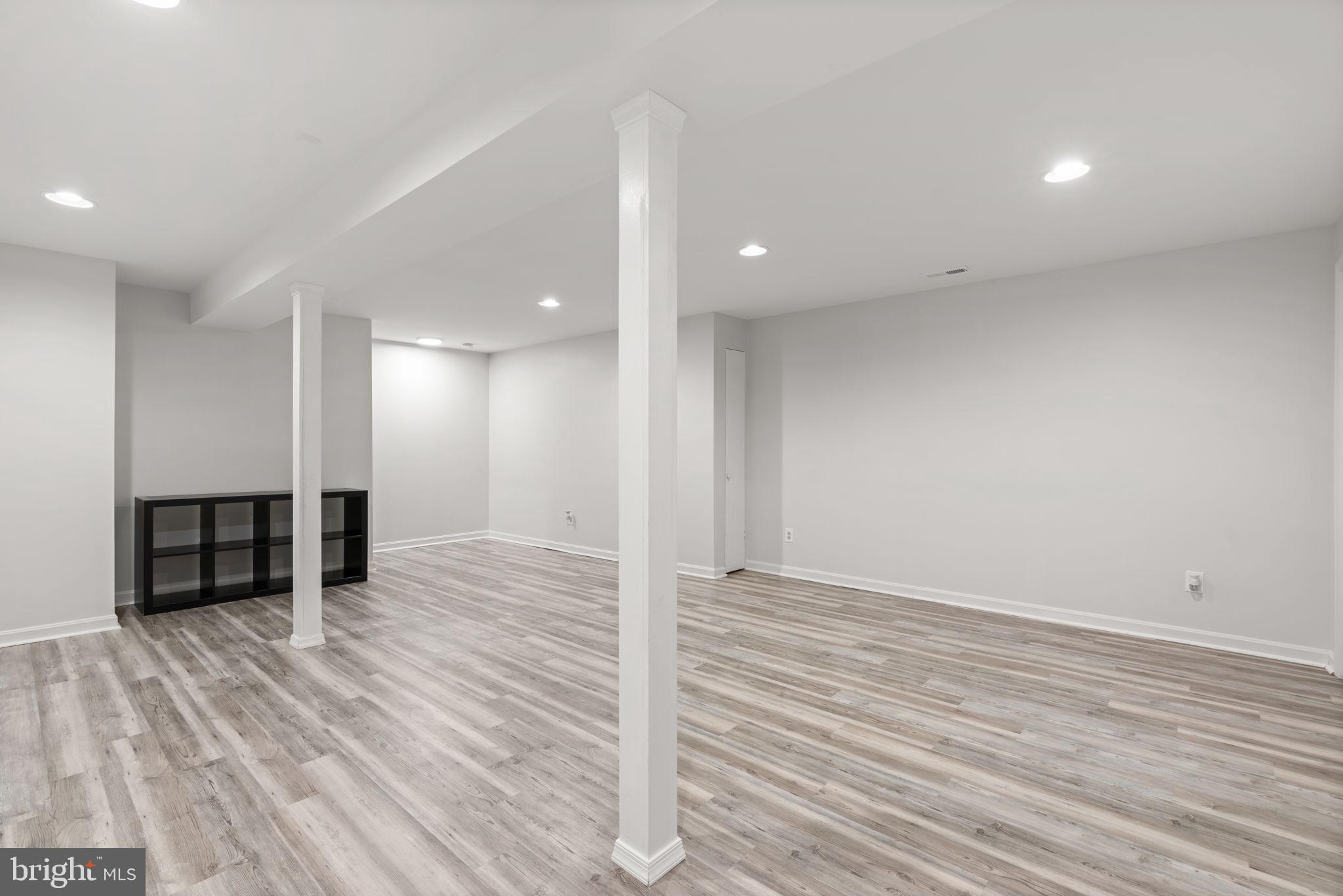 BURLEIGH MANOR - Residential