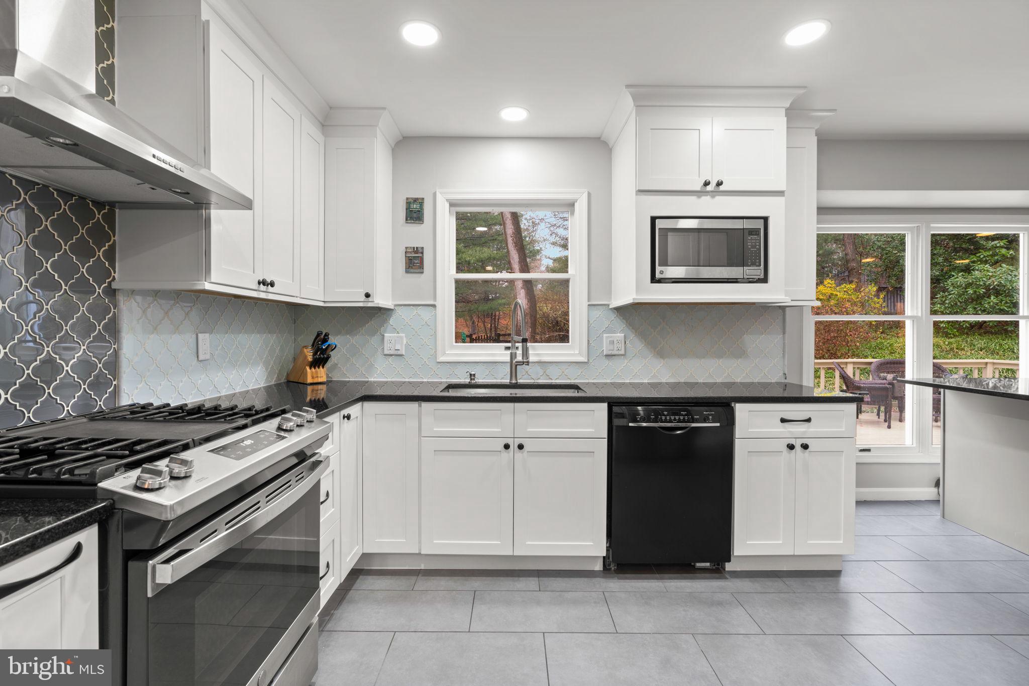 BURLEIGH MANOR - Residential