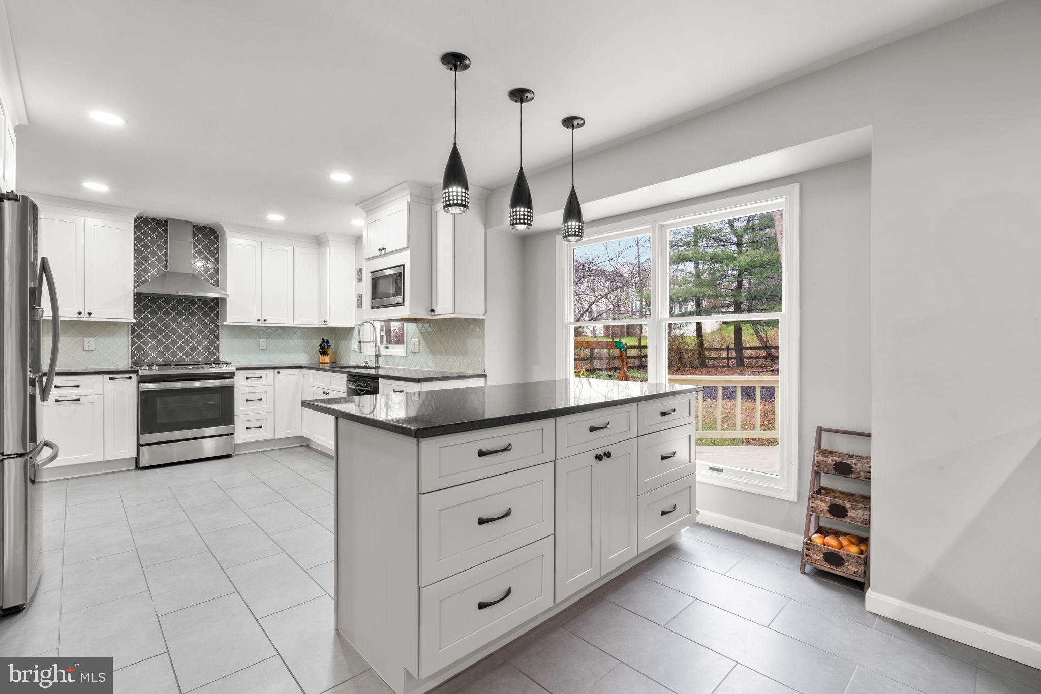 BURLEIGH MANOR - Residential