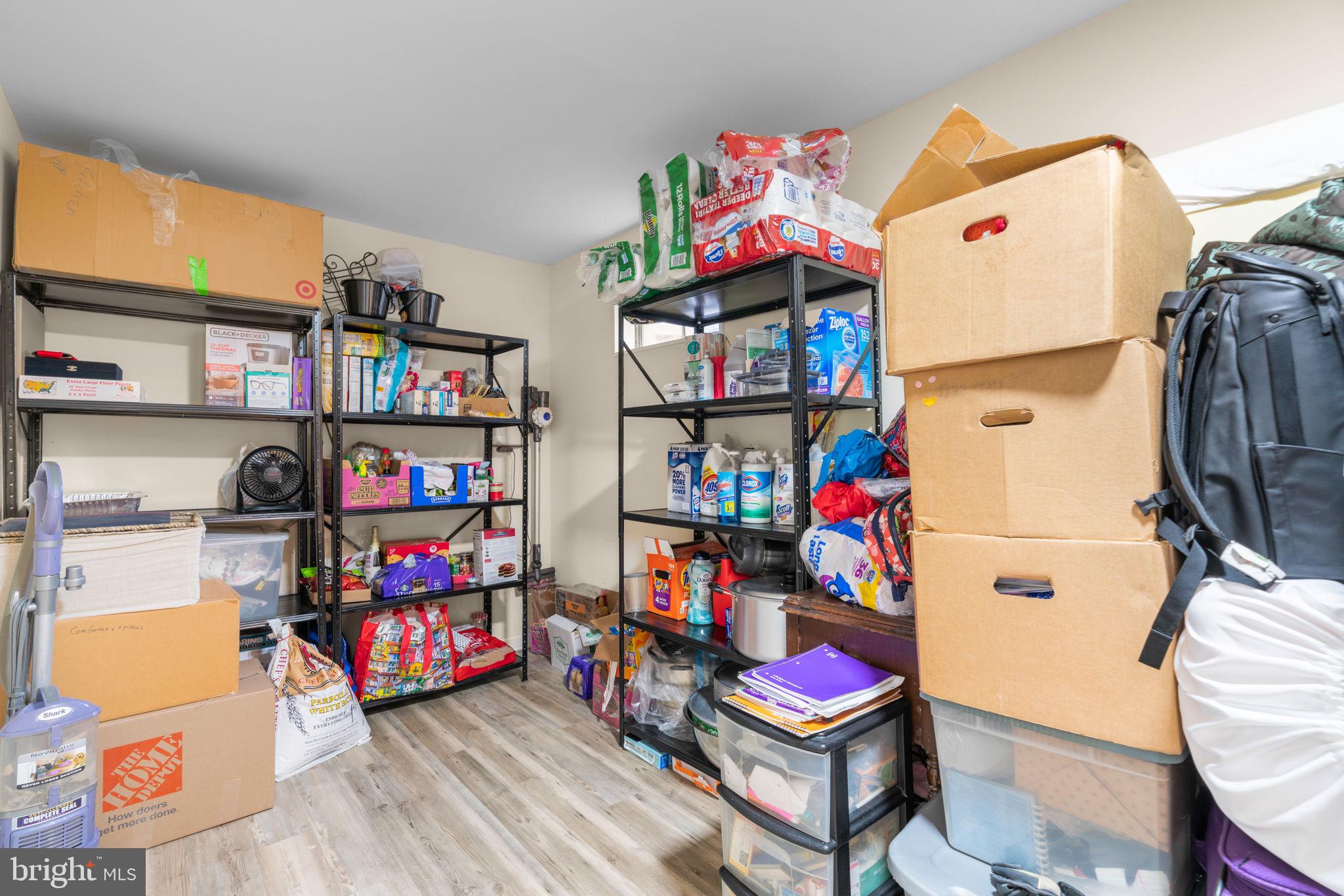 BURLEIGH MANOR - Residential