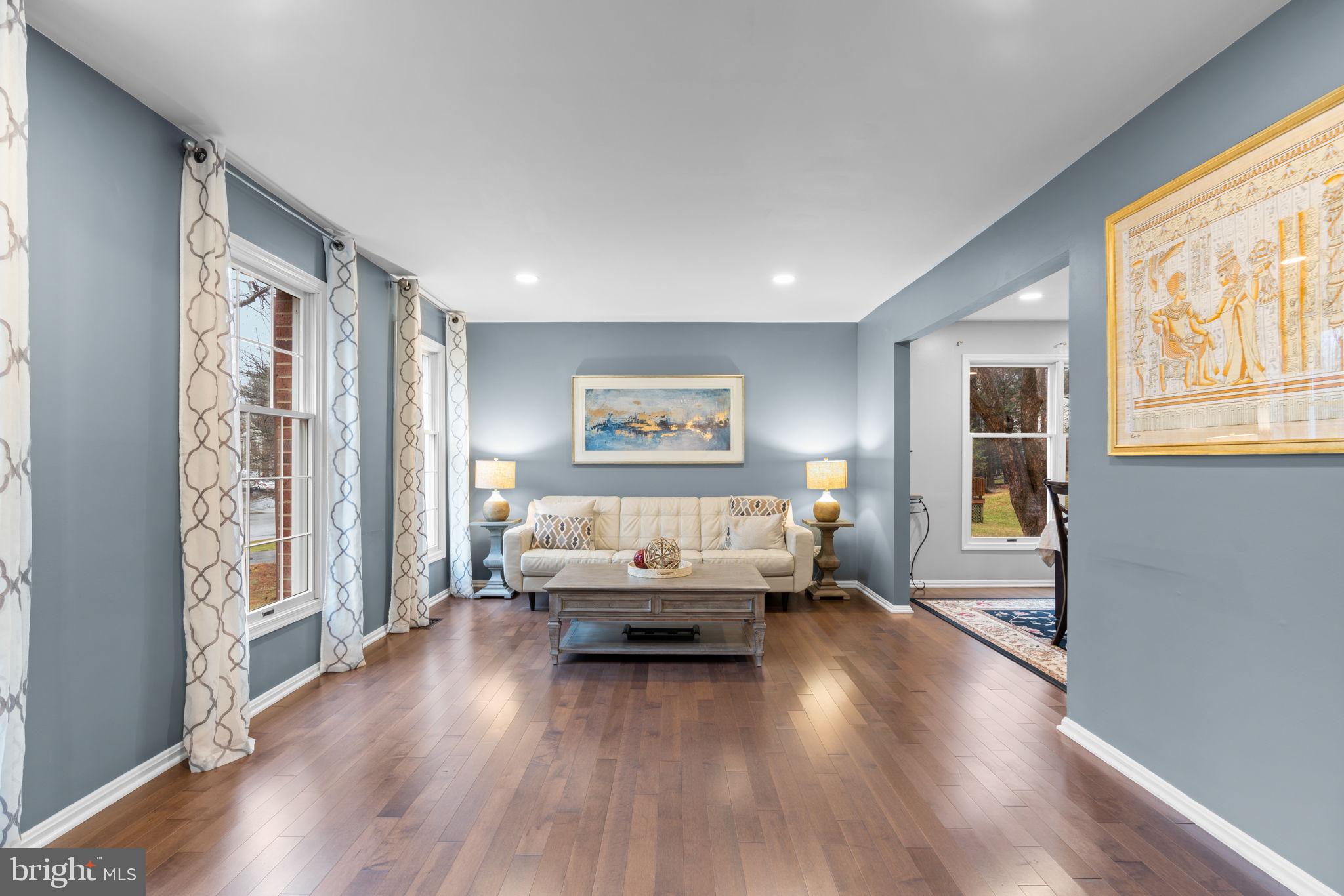 BURLEIGH MANOR - Residential