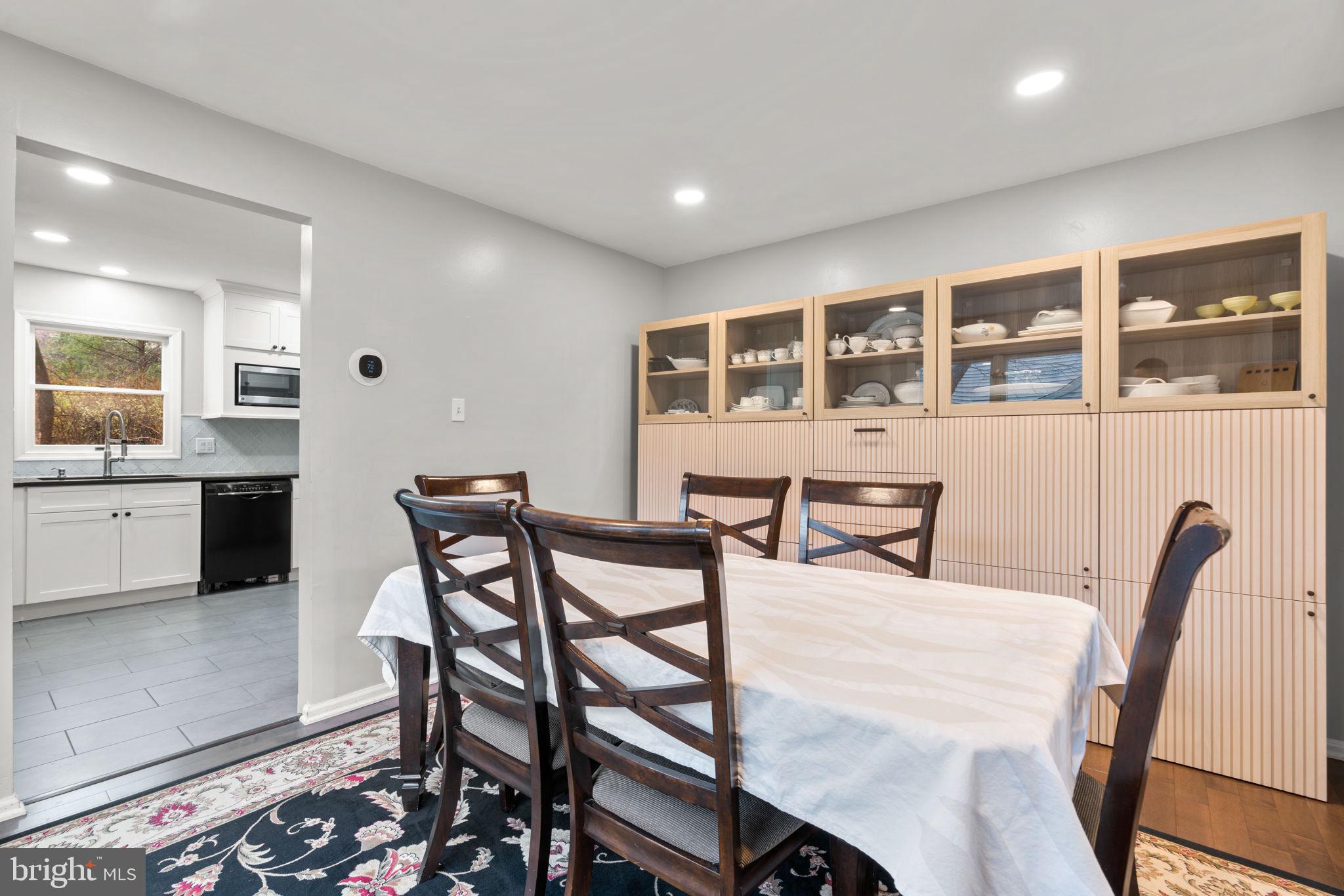 BURLEIGH MANOR - Residential