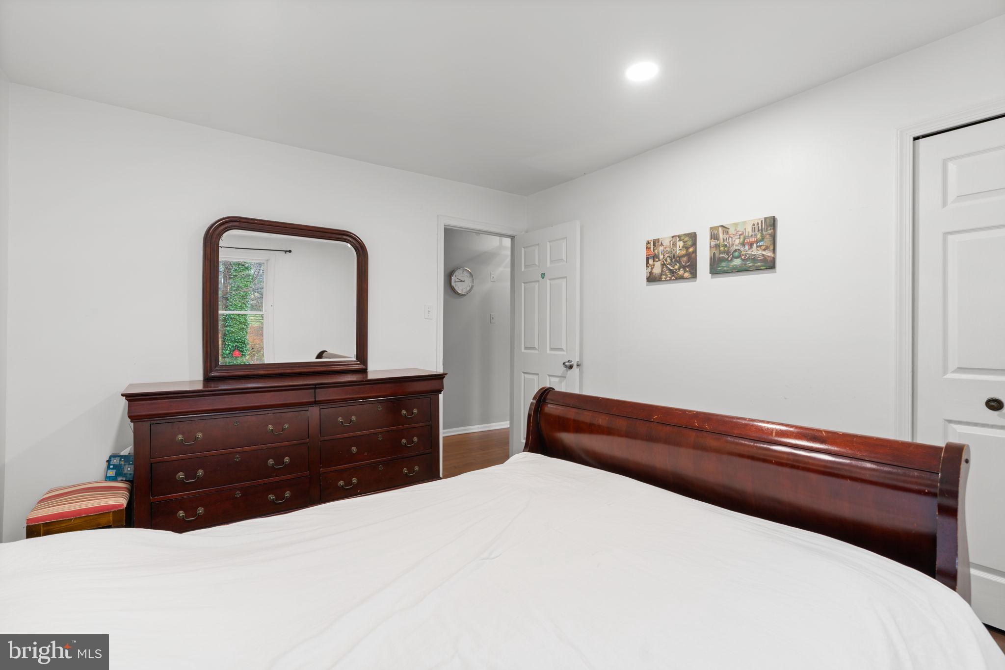 BURLEIGH MANOR - Residential