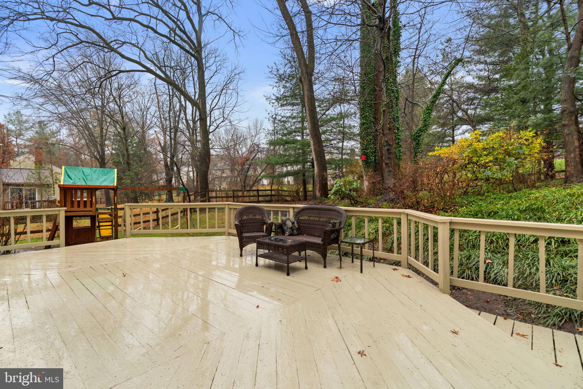 BURLEIGH MANOR - Residential