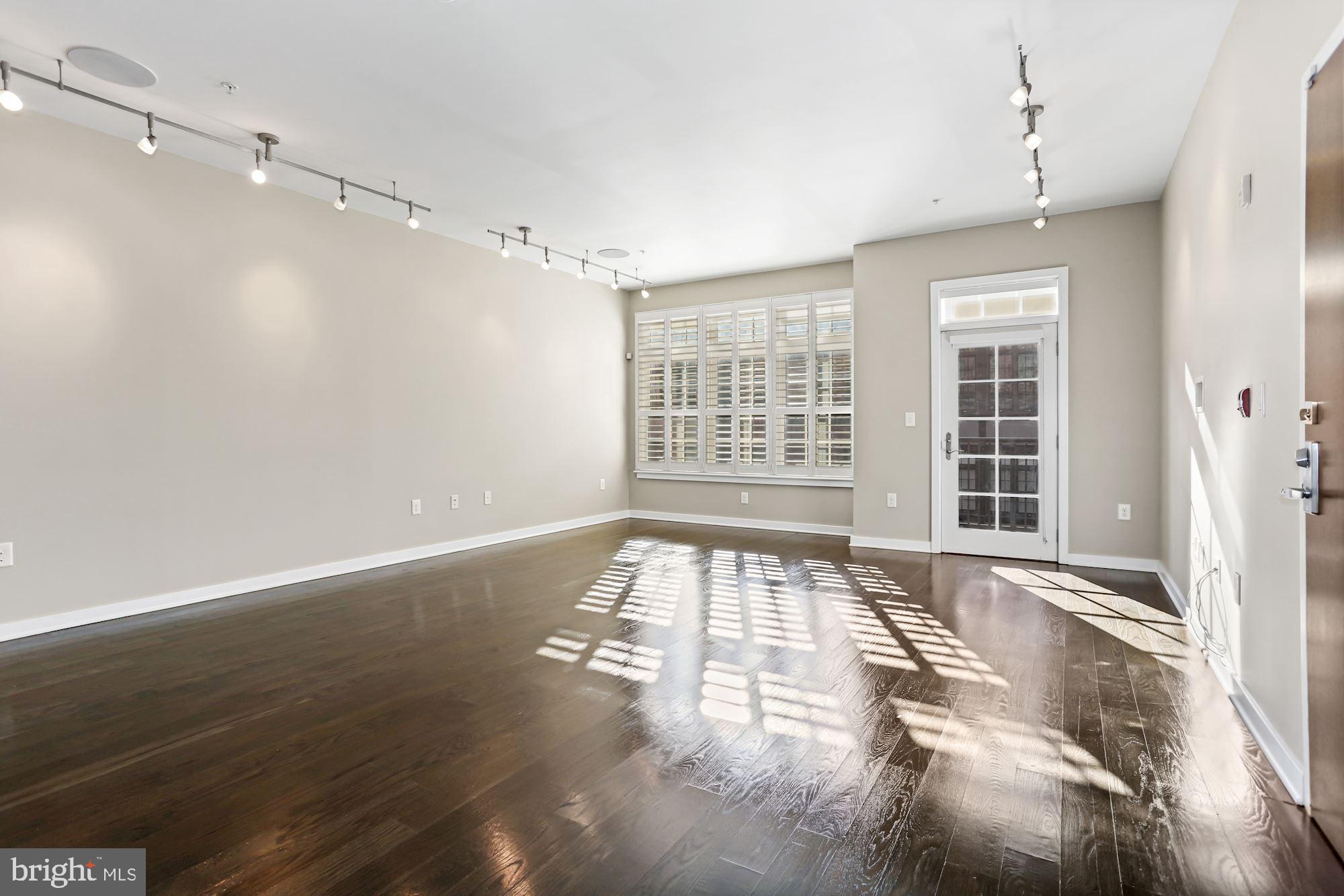 1610 N QUEEN STREET 245