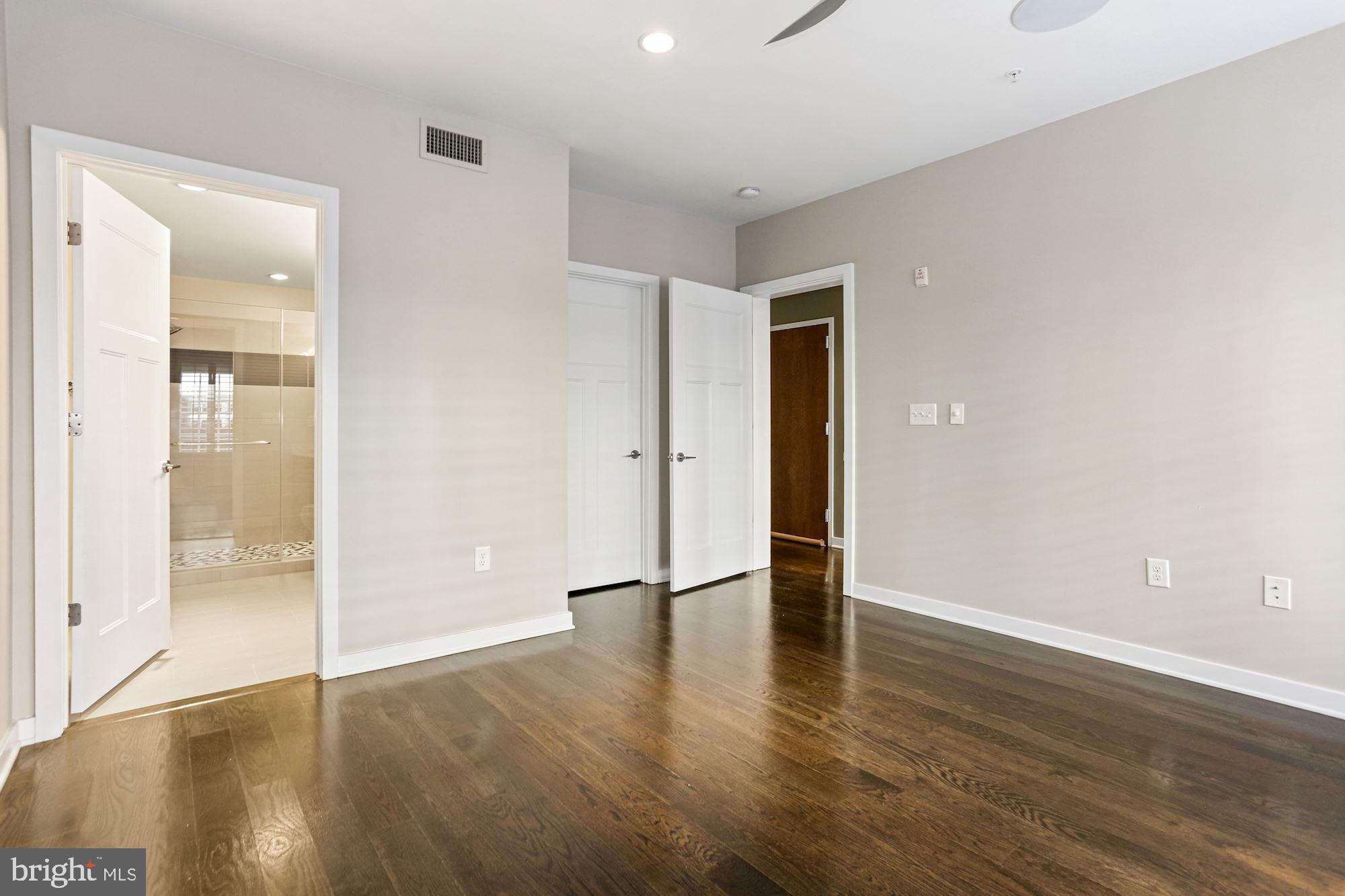 ROSSLYN - Residential Lease